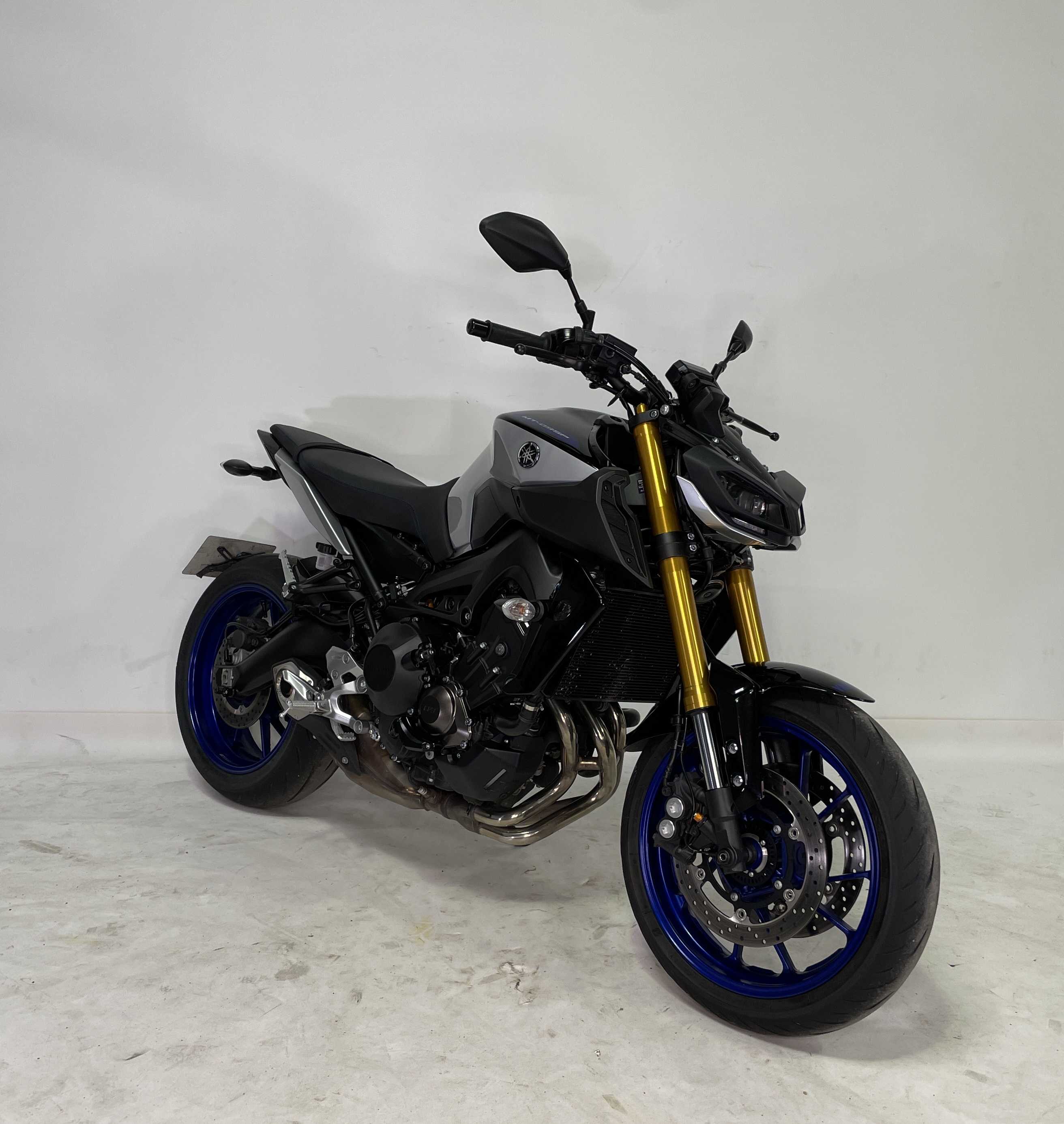 Yamaha MT-09 850 SP 2020 HD vue 3/4 droite