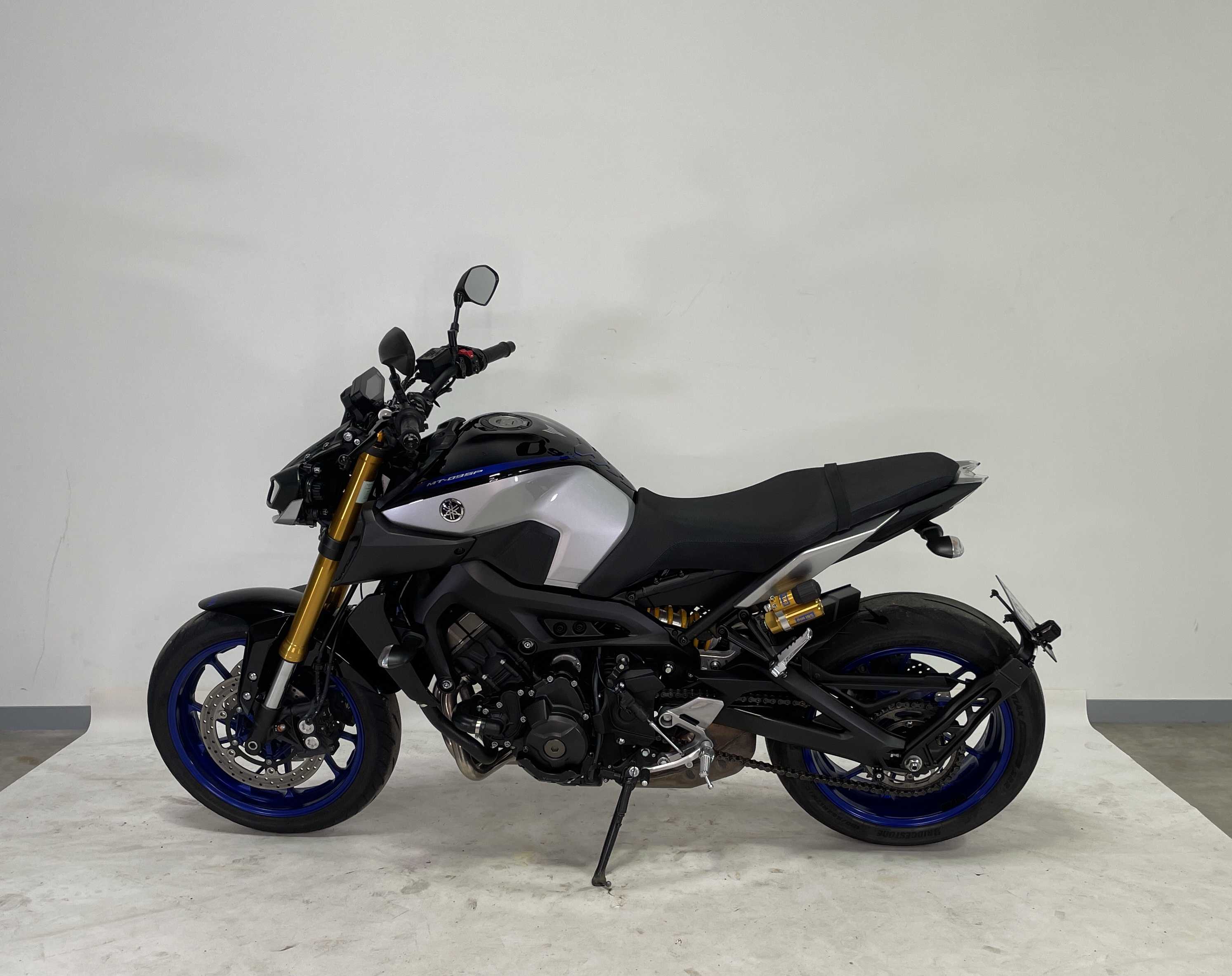 Yamaha MT-09 850 SP 2020 HD vue gauche