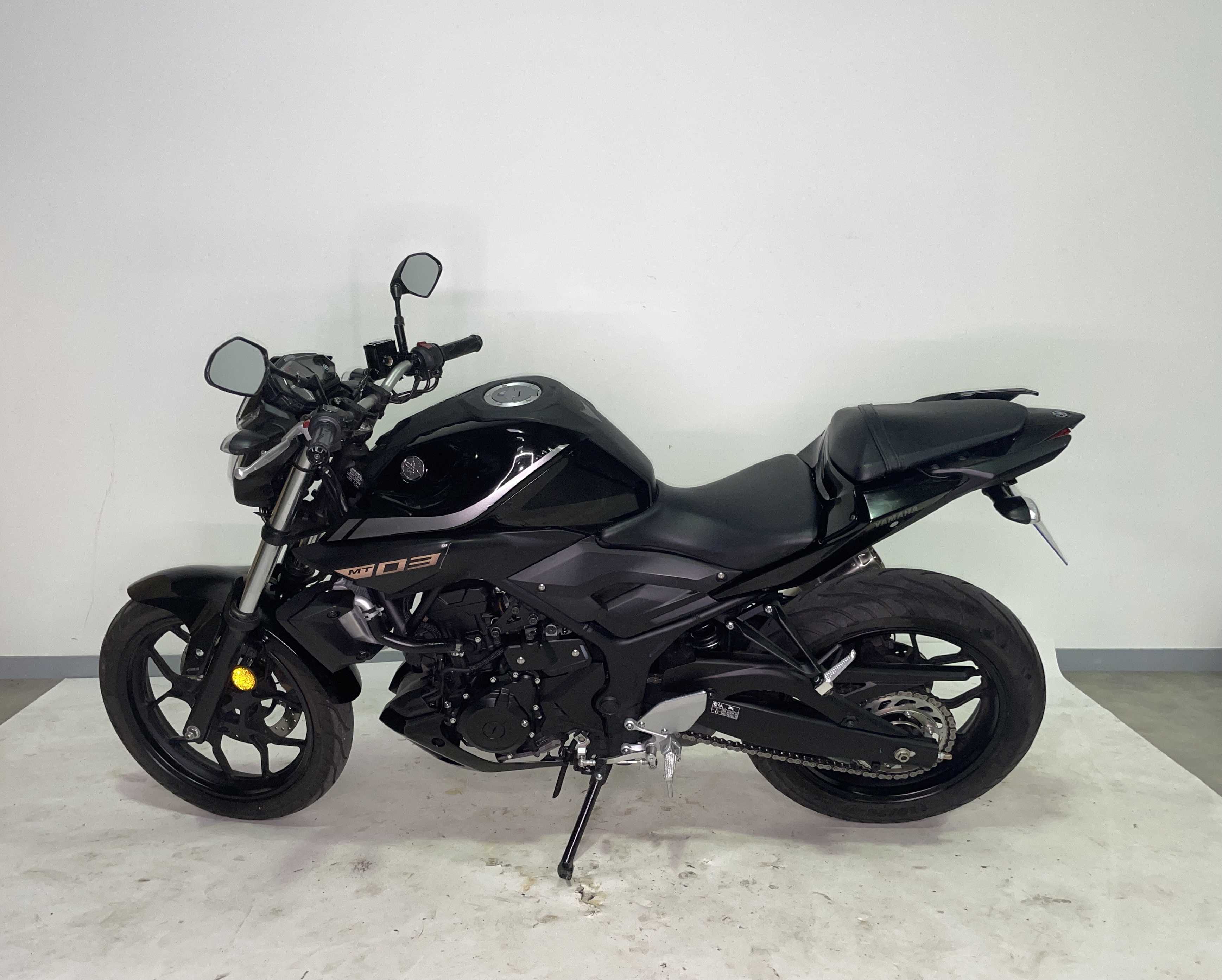 Yamaha MT-03 320 2018 HD vue gauche