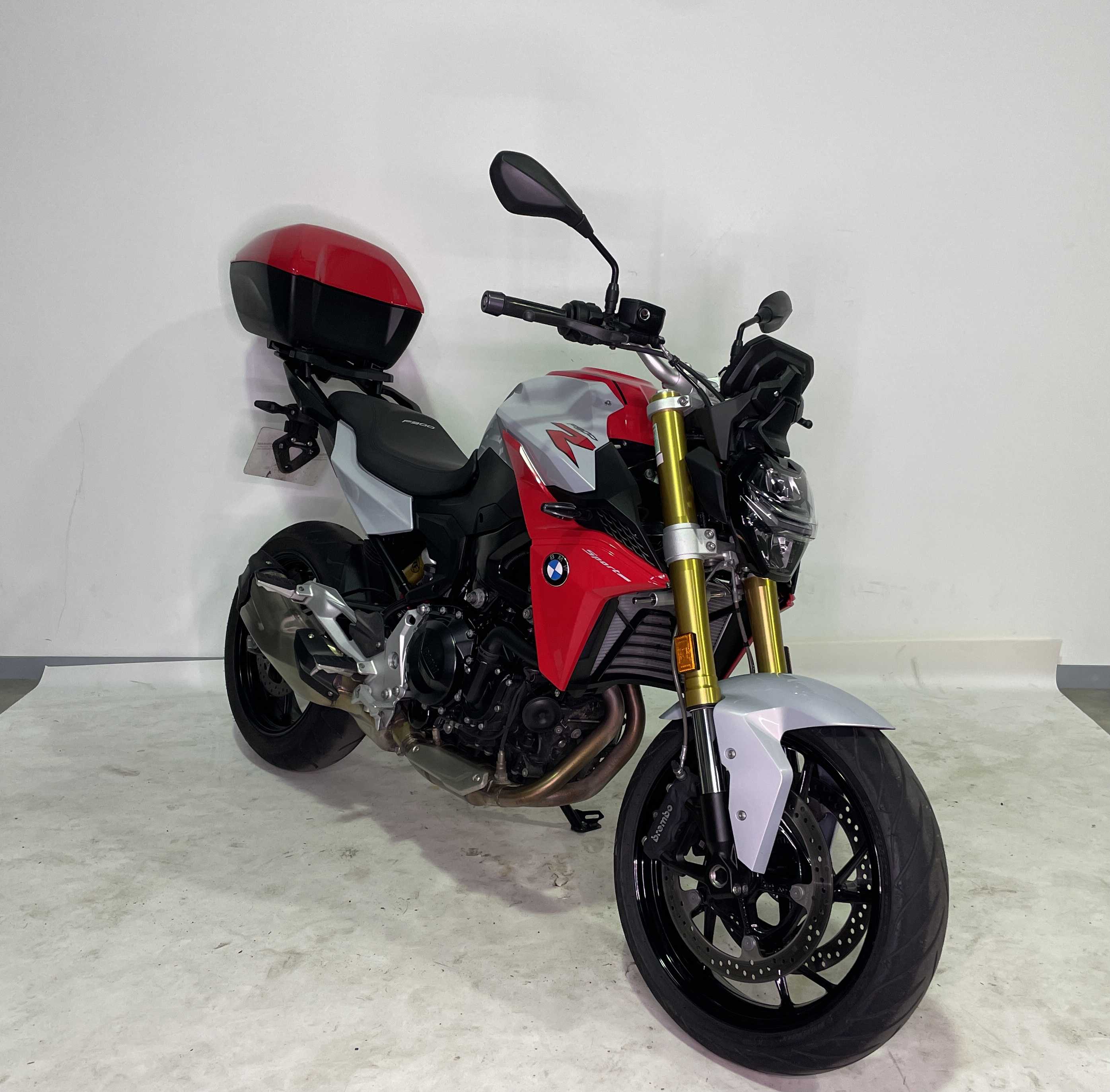 BMW F 900 R 2020 HD vue 3/4 droite