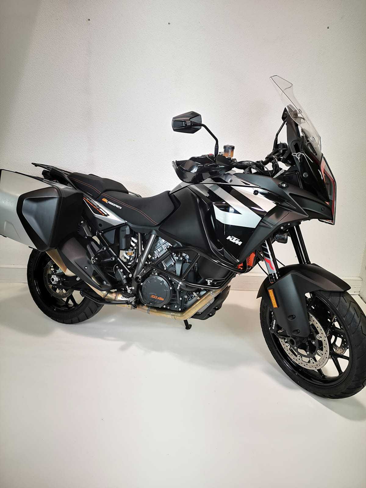 KTM 1290 Super Adventure S 2019 HD vue 3/4 droite