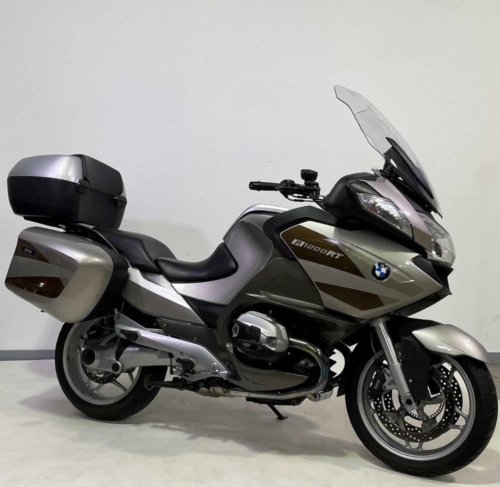 BMW R 1200 RT 2012 vue 3/4 droite