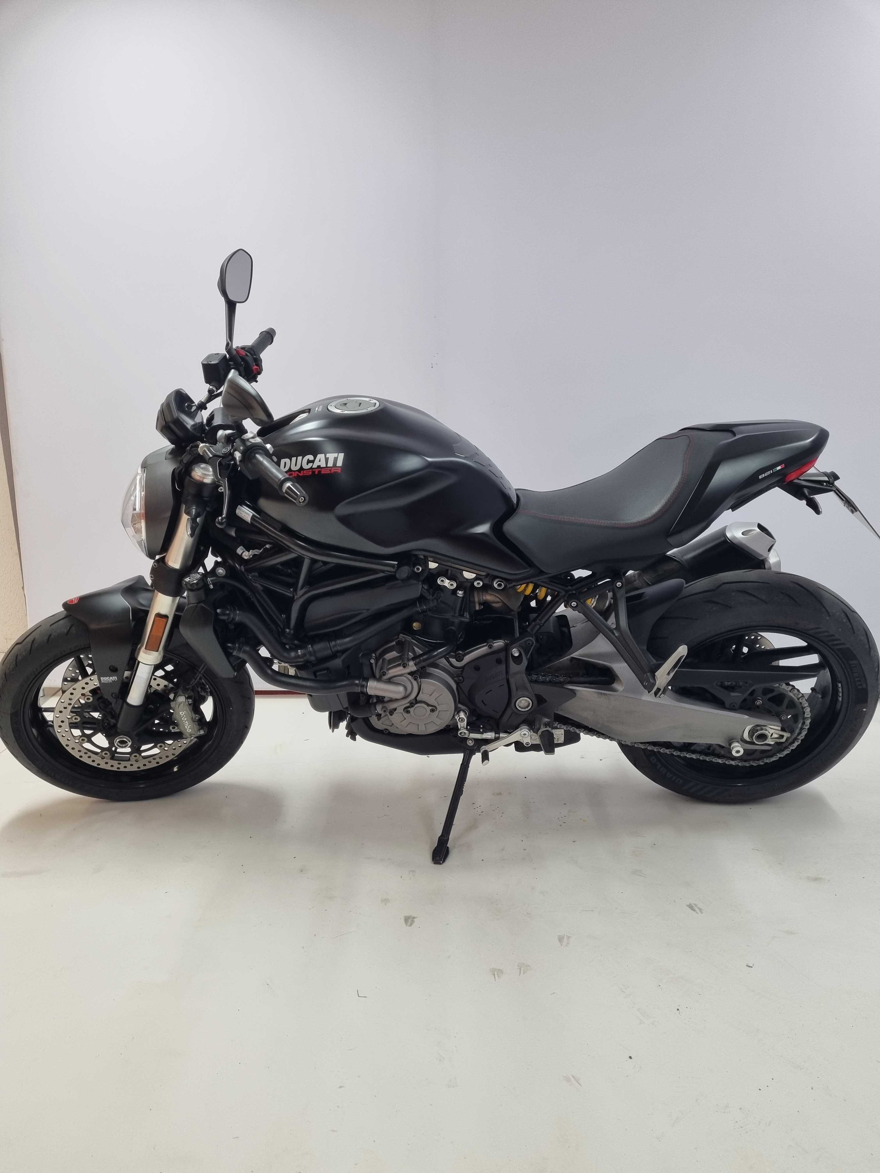 Ducati 821 MONSTER DARK 2019 HD vue gauche