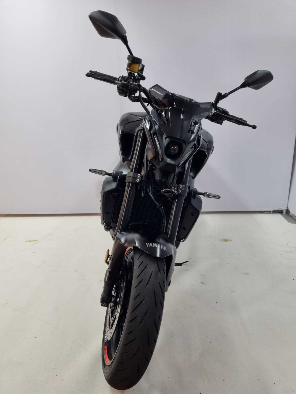 Yamaha MT09 900 TECH BLACK 2021 vue avant