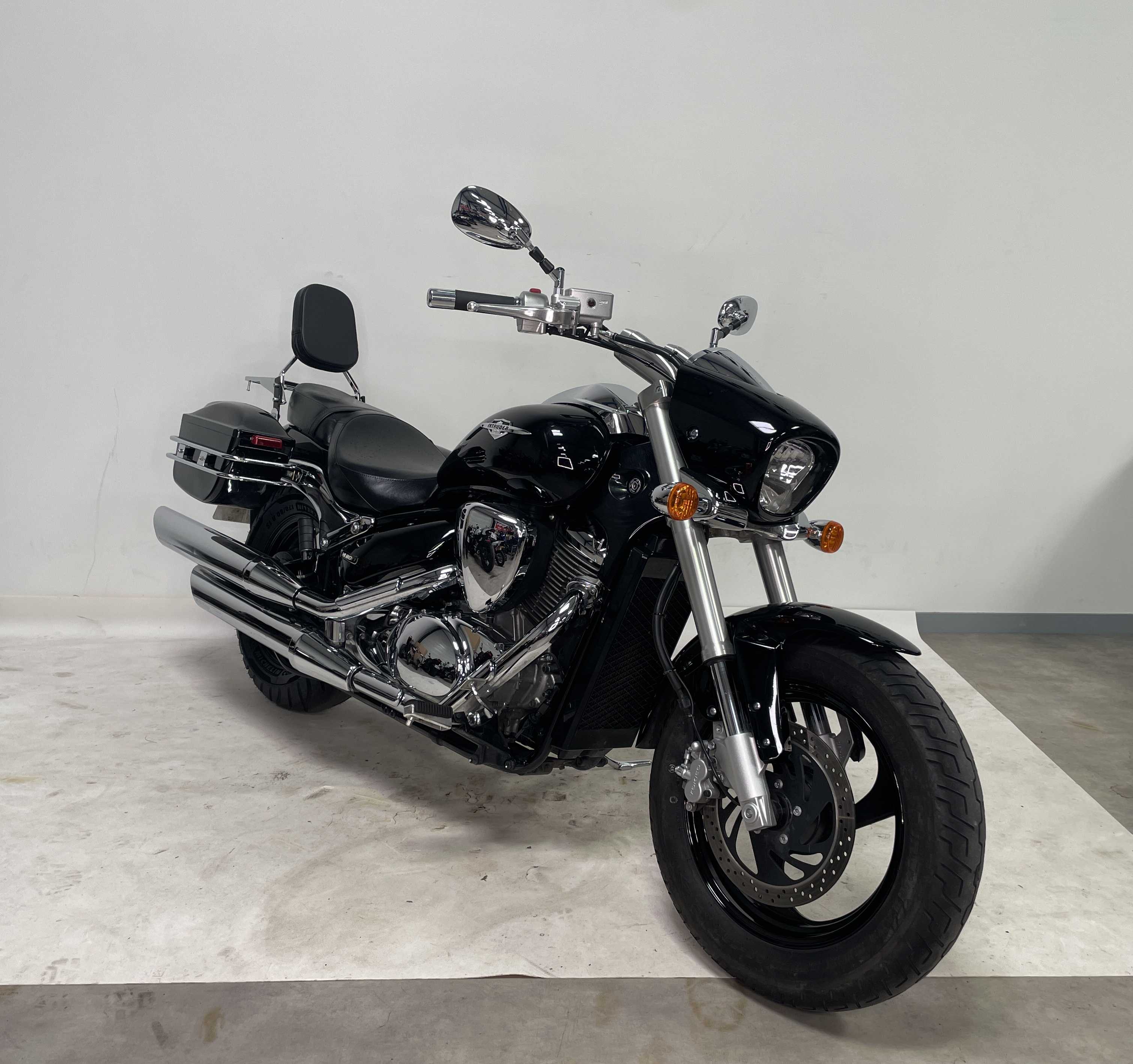 Suzuki VZ800Intruder (M800) 2015 HD vue 3/4 droite