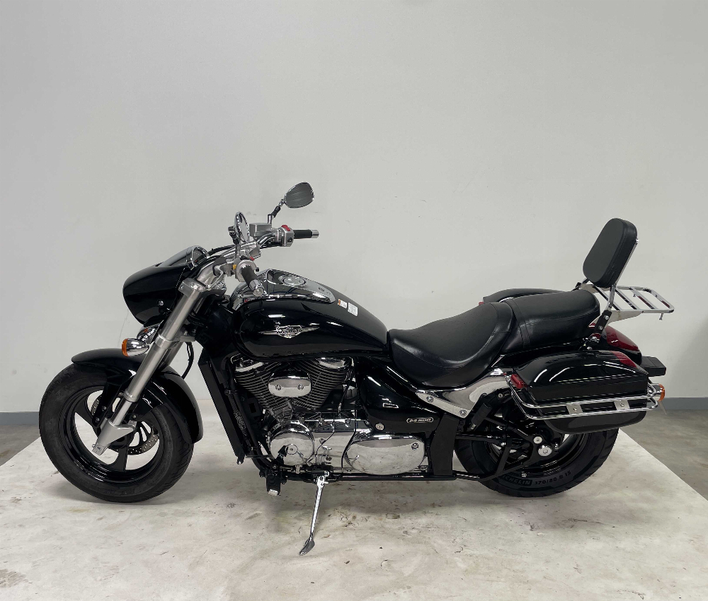 Suzuki VZ800Intruder (M800) 2015 vue gauche