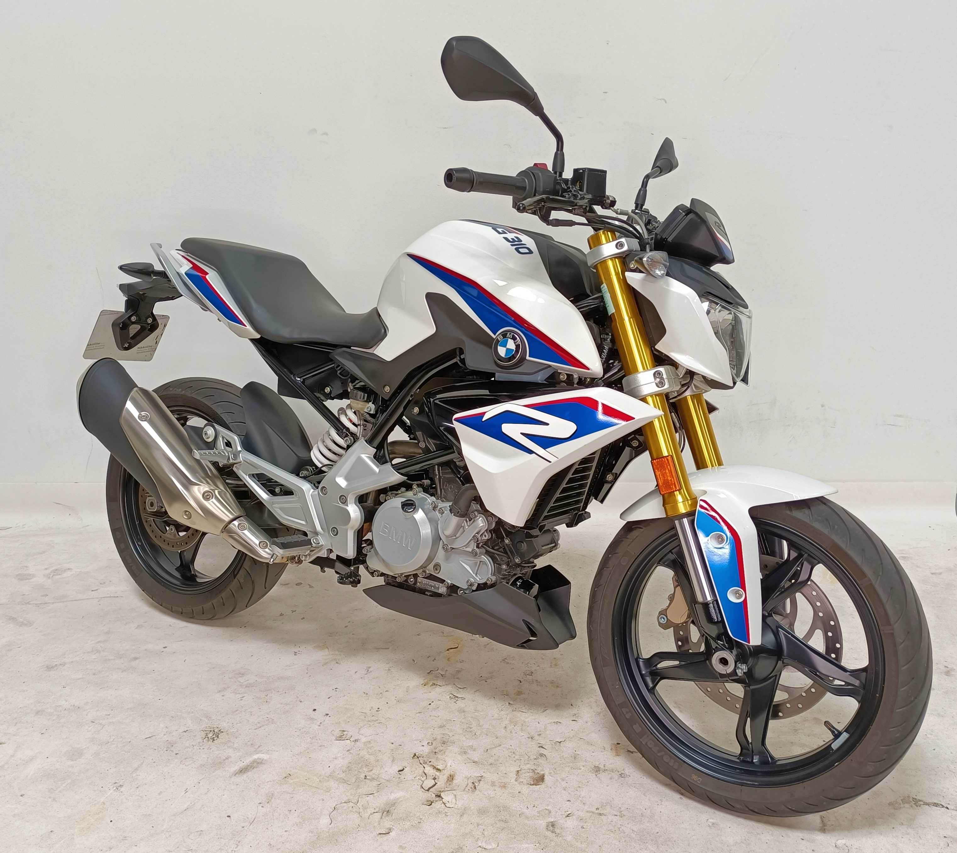 BMW G 310 R 2017 HD vue 3/4 droite