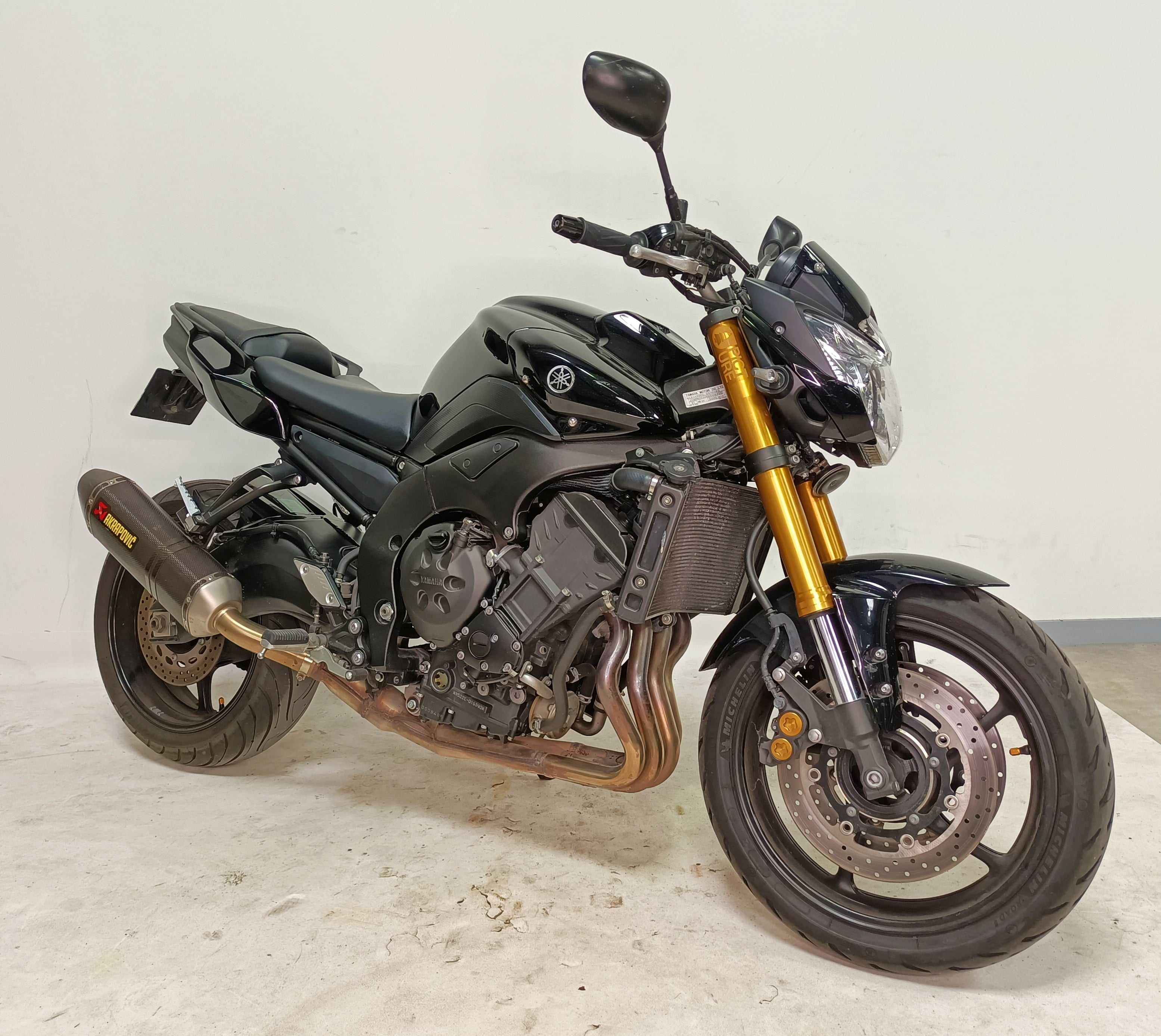 Yamaha FZ8 N 2011 HD vue 3/4 droite