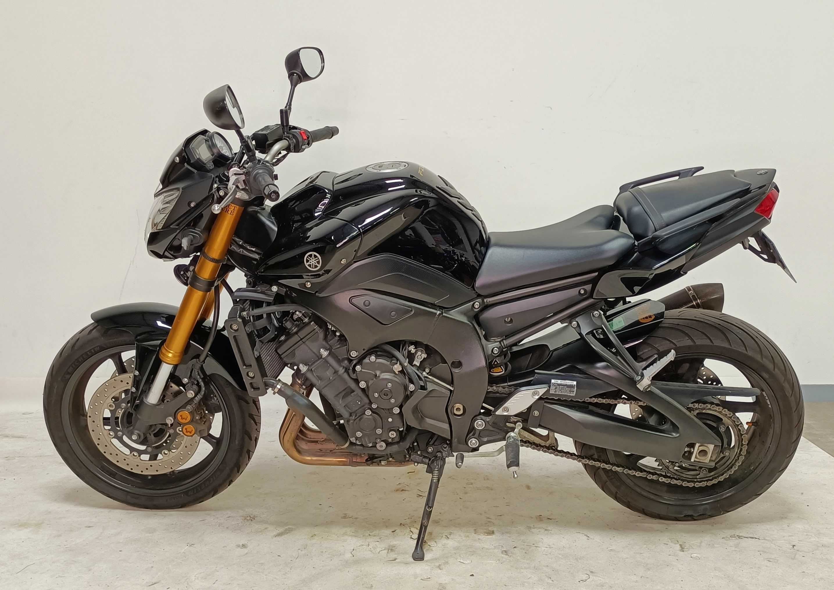 Yamaha FZ8 N 2011 HD vue gauche