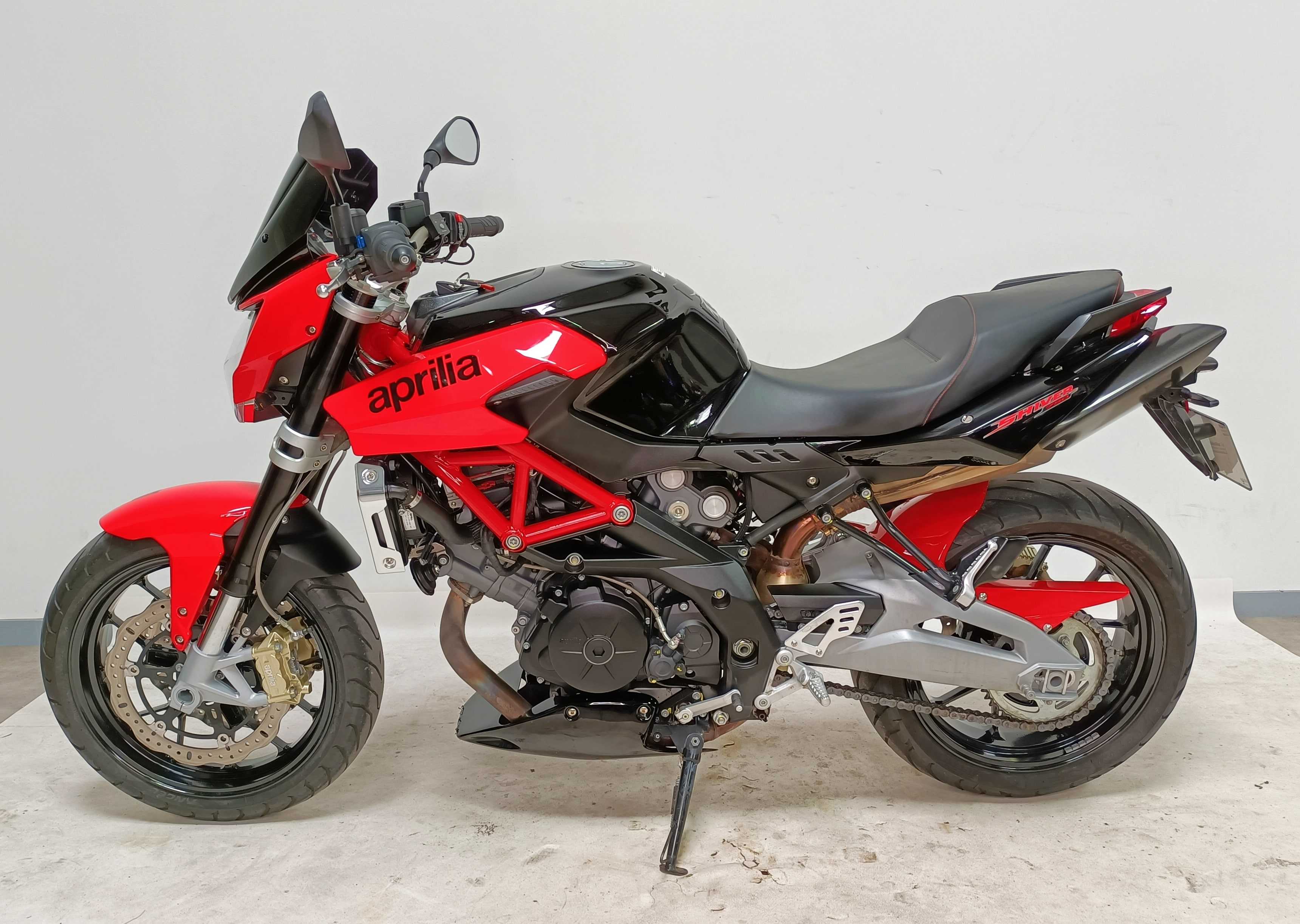 Aprilia SL 750 Shiver 2012 HD vue gauche