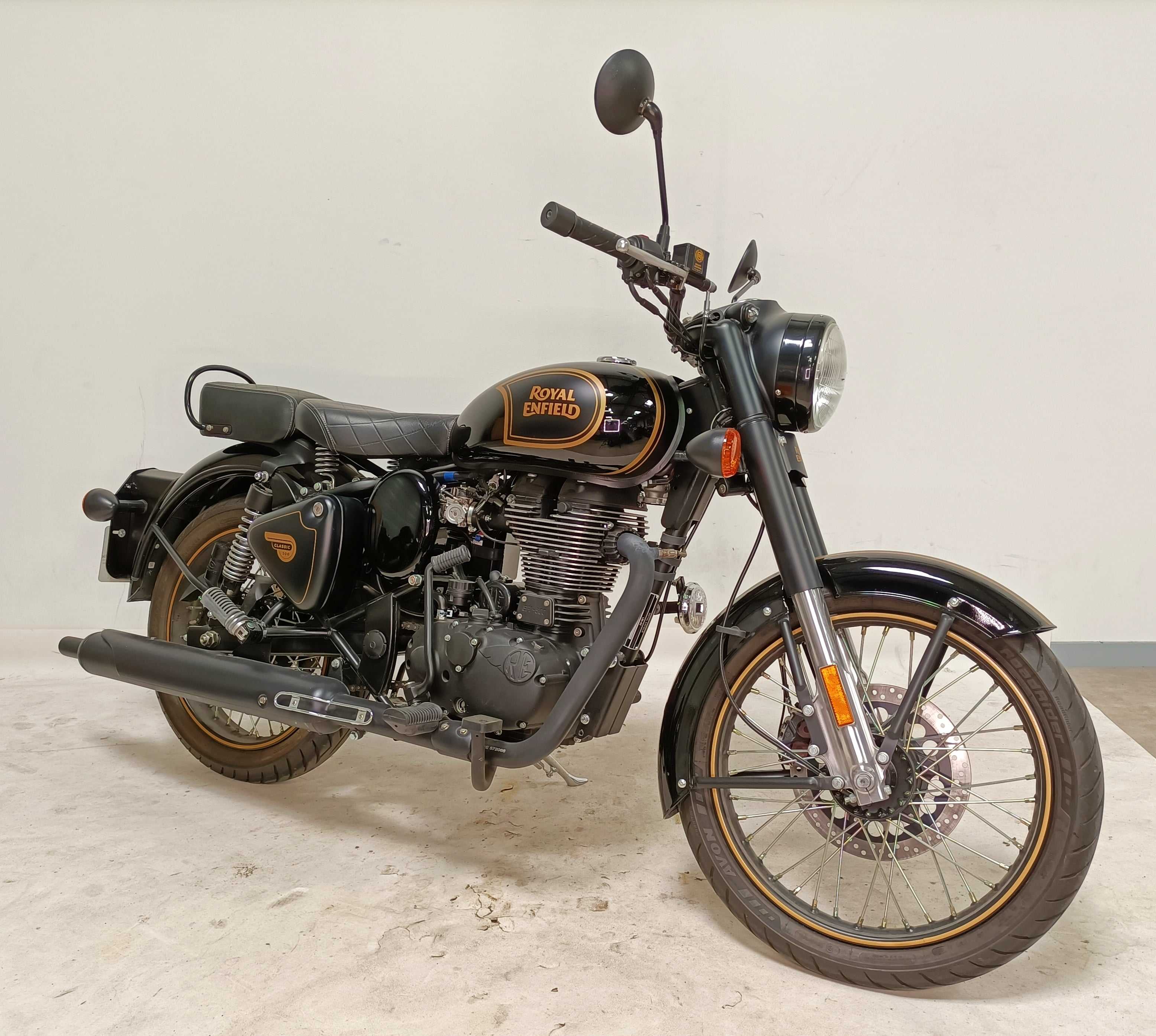 Royal Enfield BULLET 500 2020 HD vue 3/4 droite