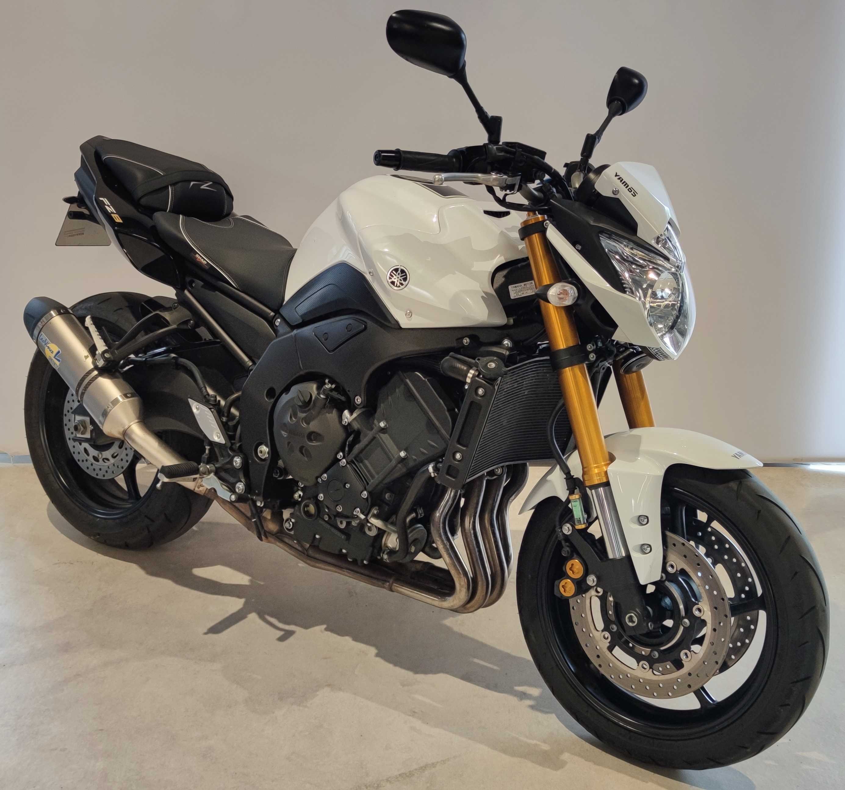 Yamaha FZ8800N 2013 HD vue 3/4 droite