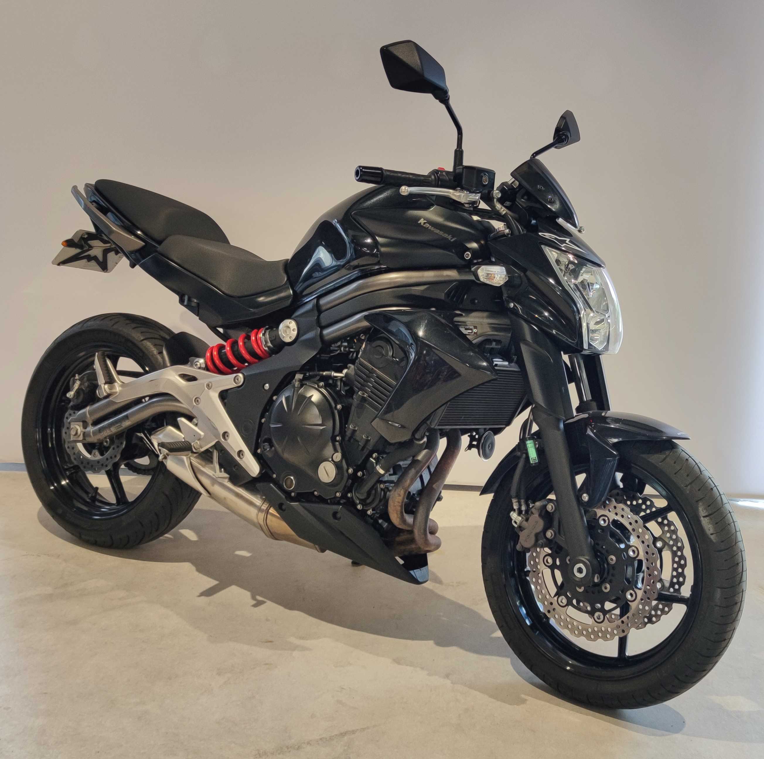 Kawasaki ER-6 N 2012 HD vue 3/4 droite