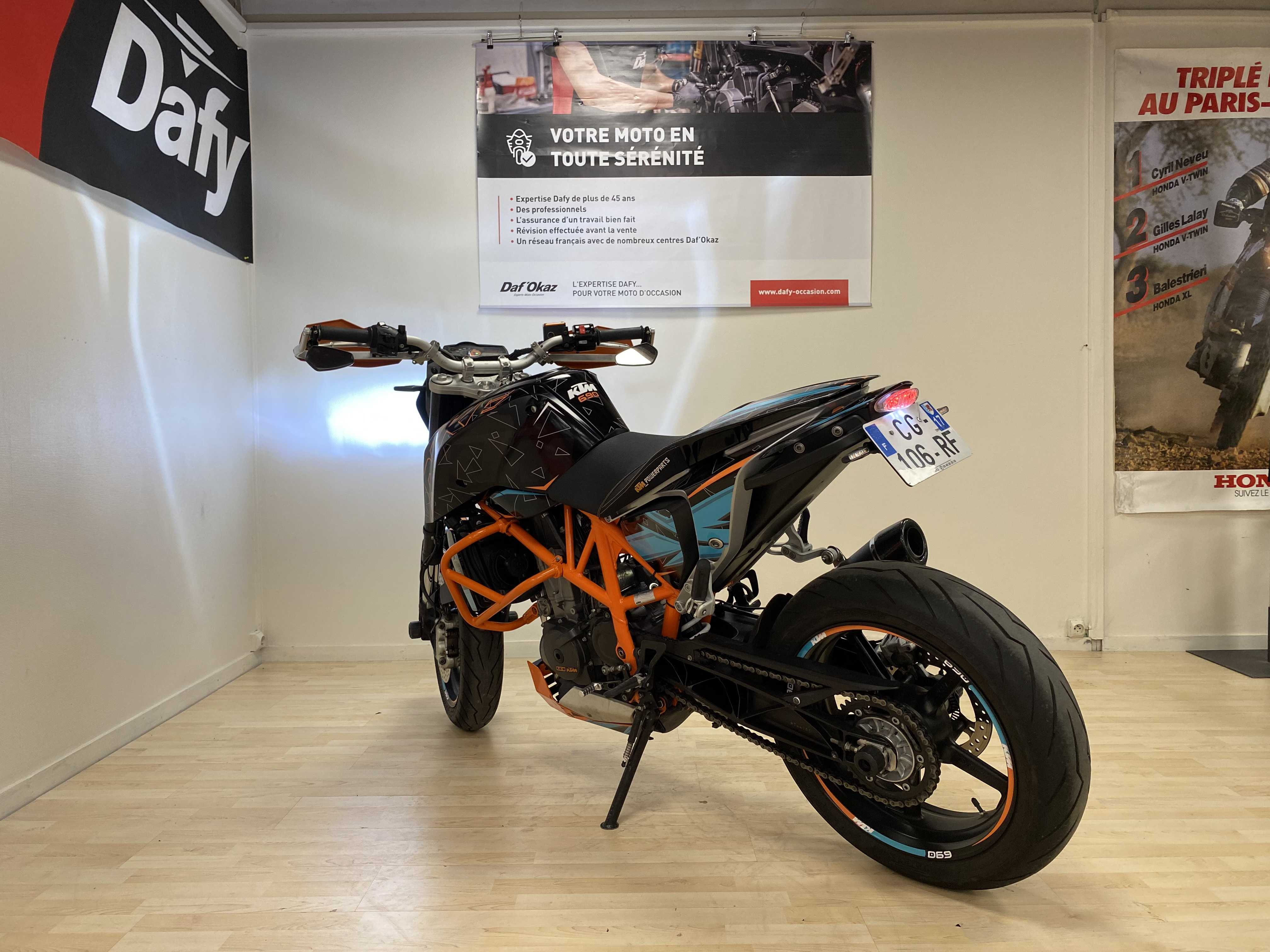 KTM 690 Duke 2012 HD vue arrière