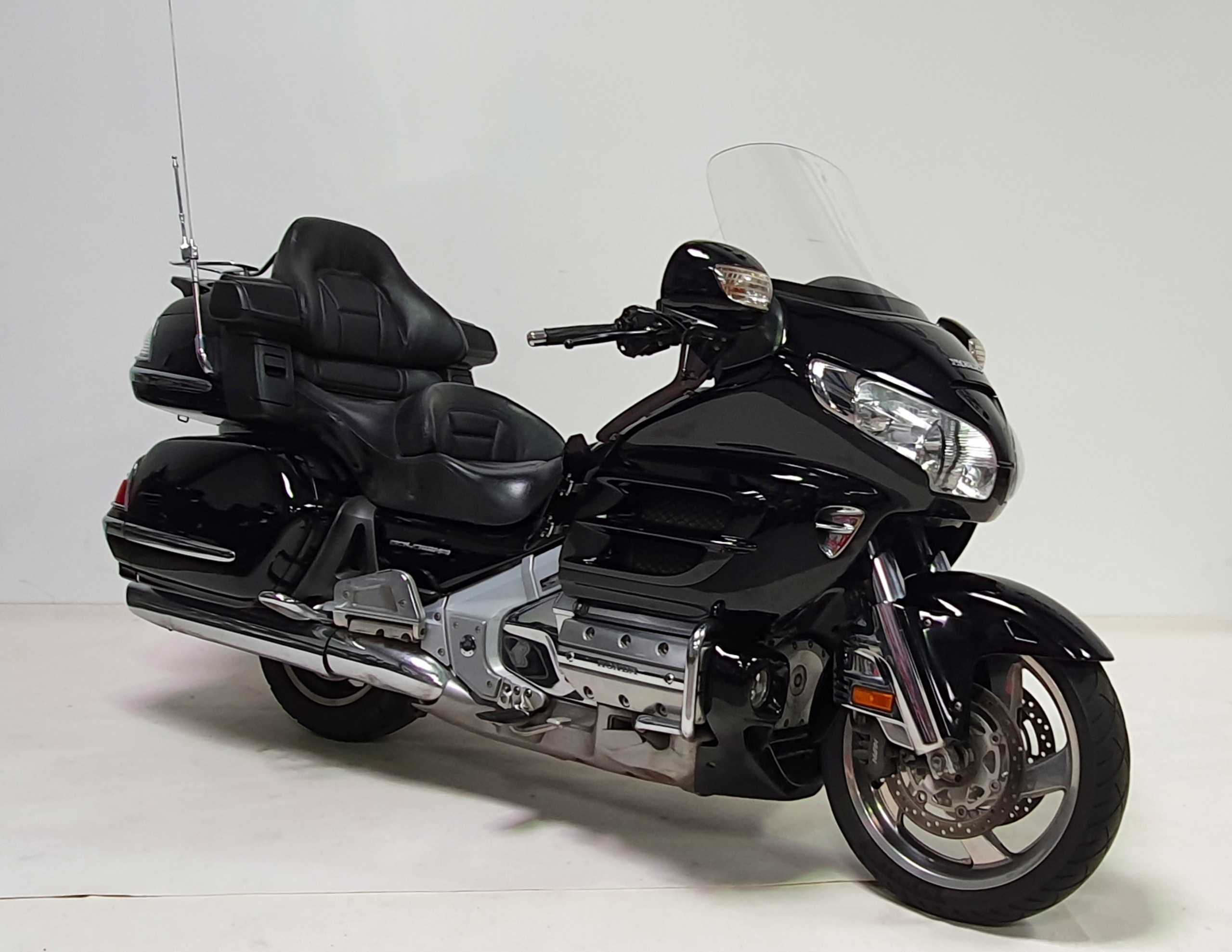 Honda Goldwing 1800 2009 HD vue 3/4 droite