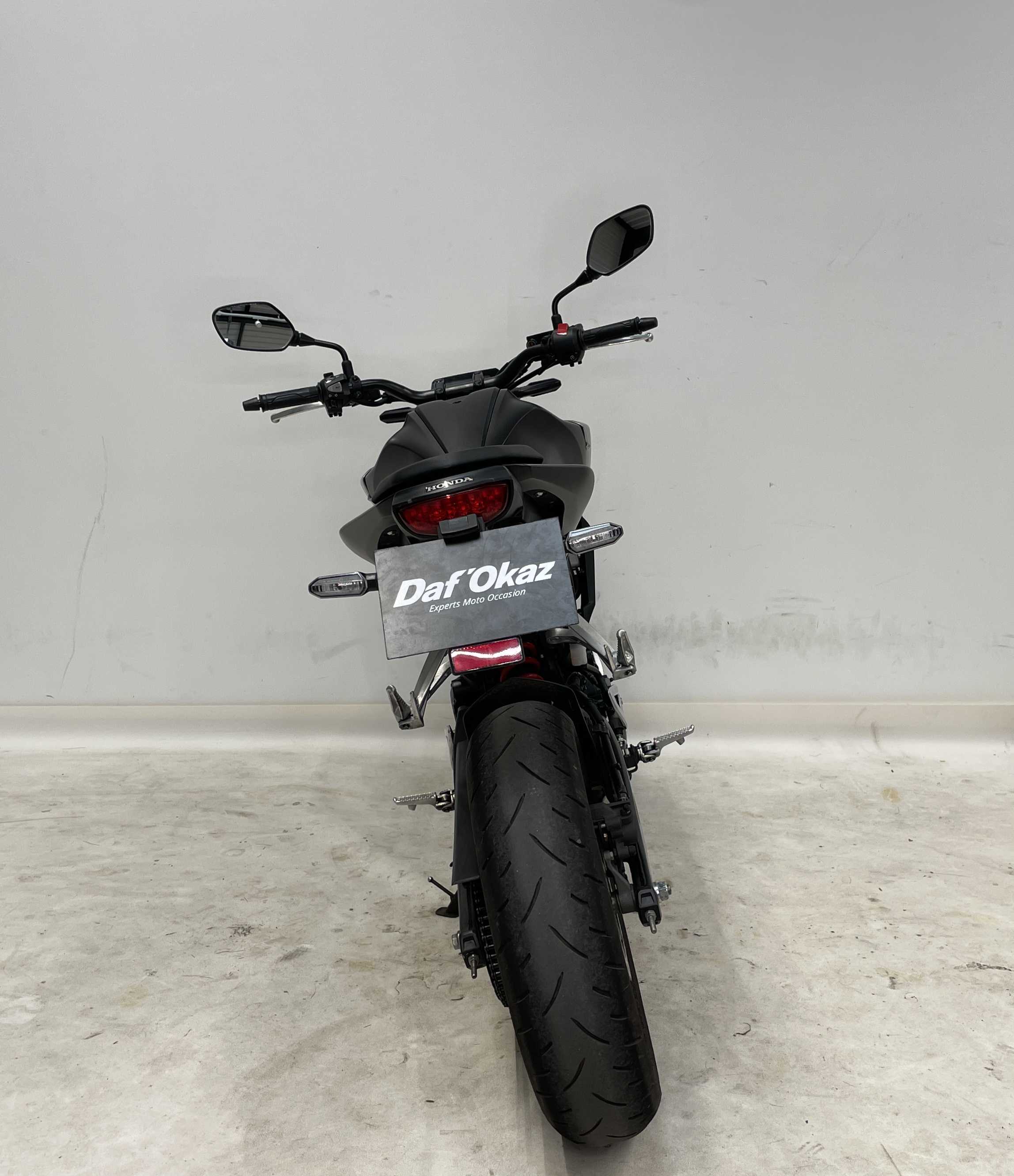 Honda CB 125 R 2020 HD vue arrière