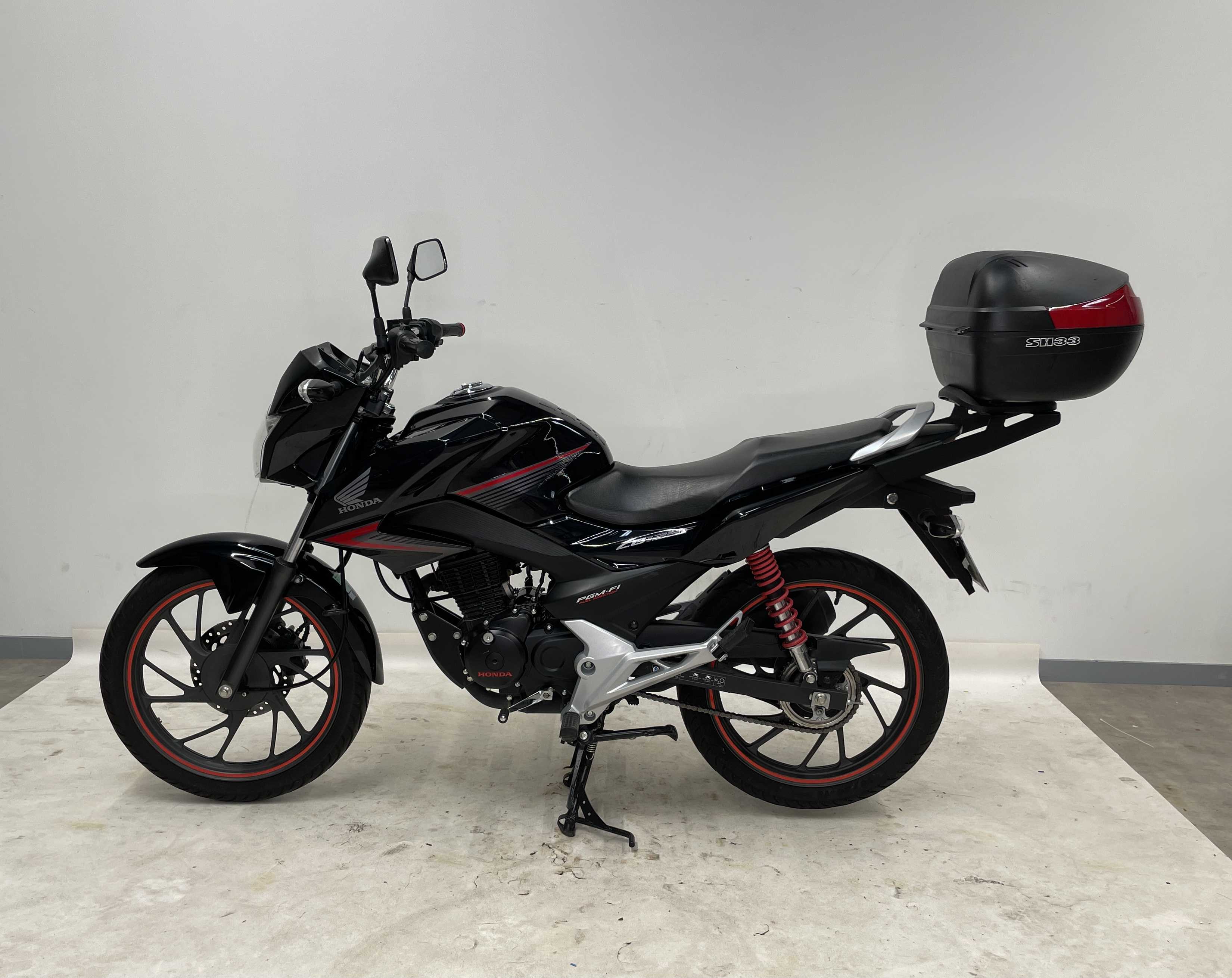 Honda CB 125 F (GLR) 2015 HD vue gauche