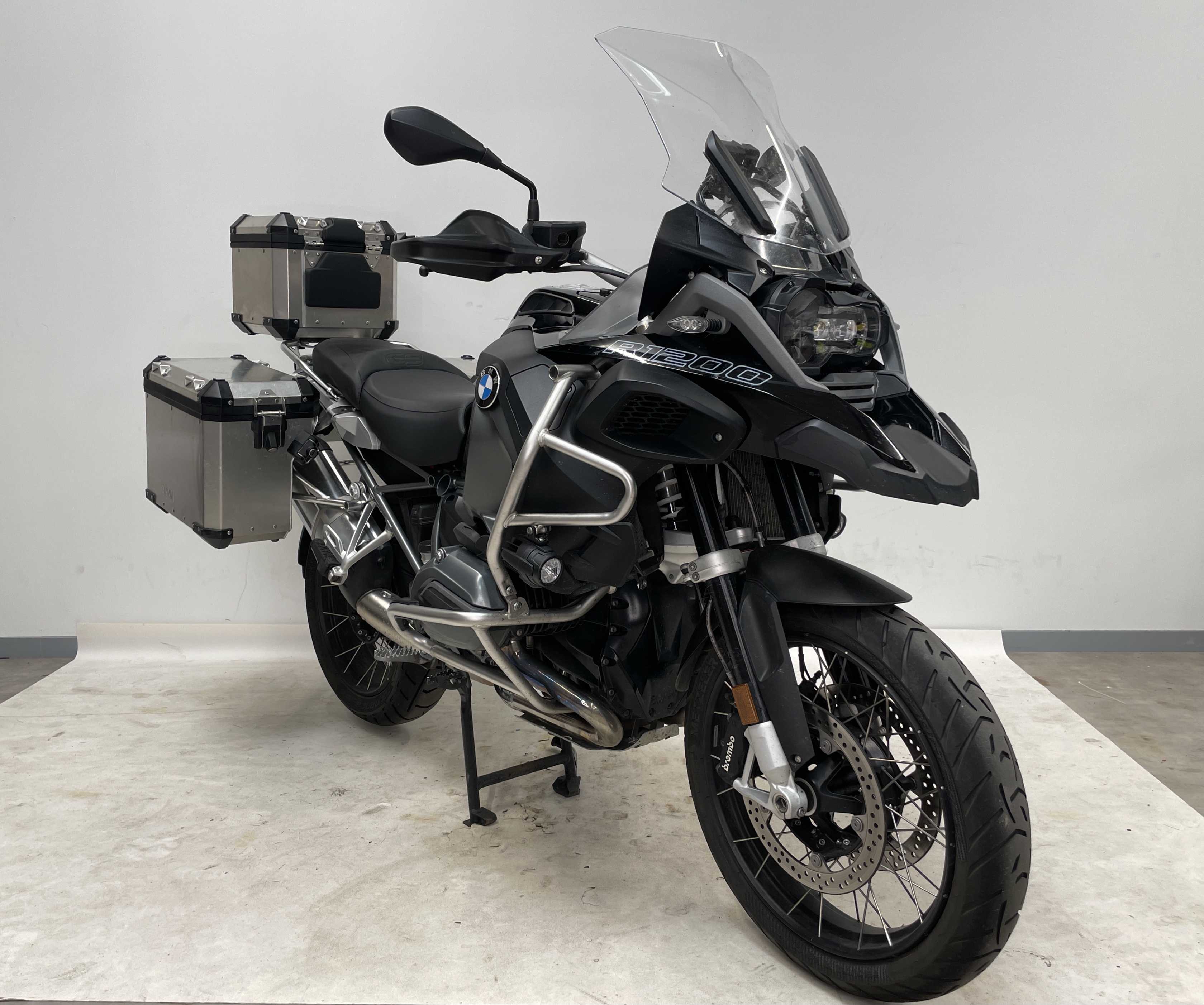 BMW R1200GS 2017 HD vue 3/4 droite