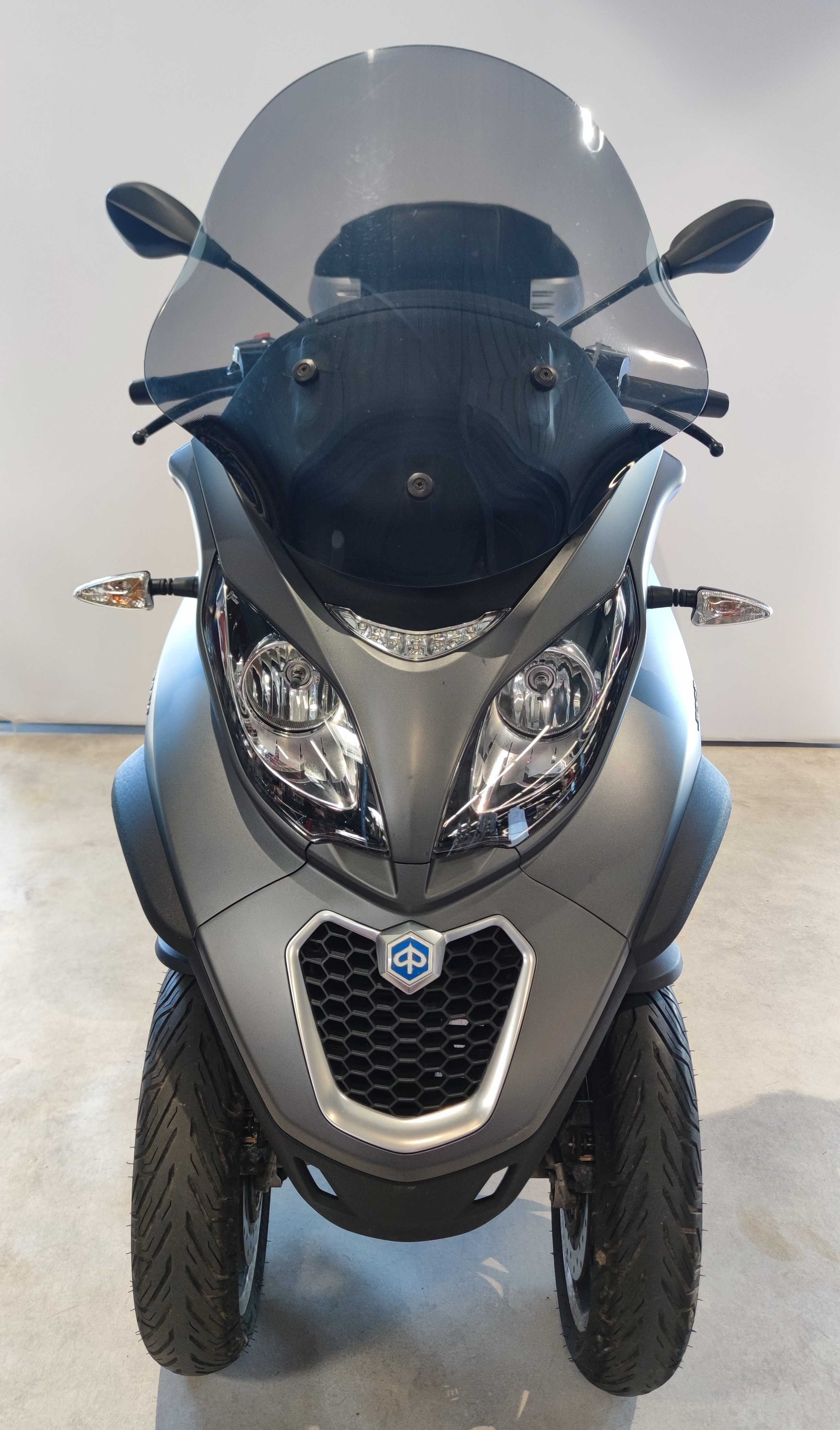 Piaggio MP3 300 LT M86200 2015 HD vue avant