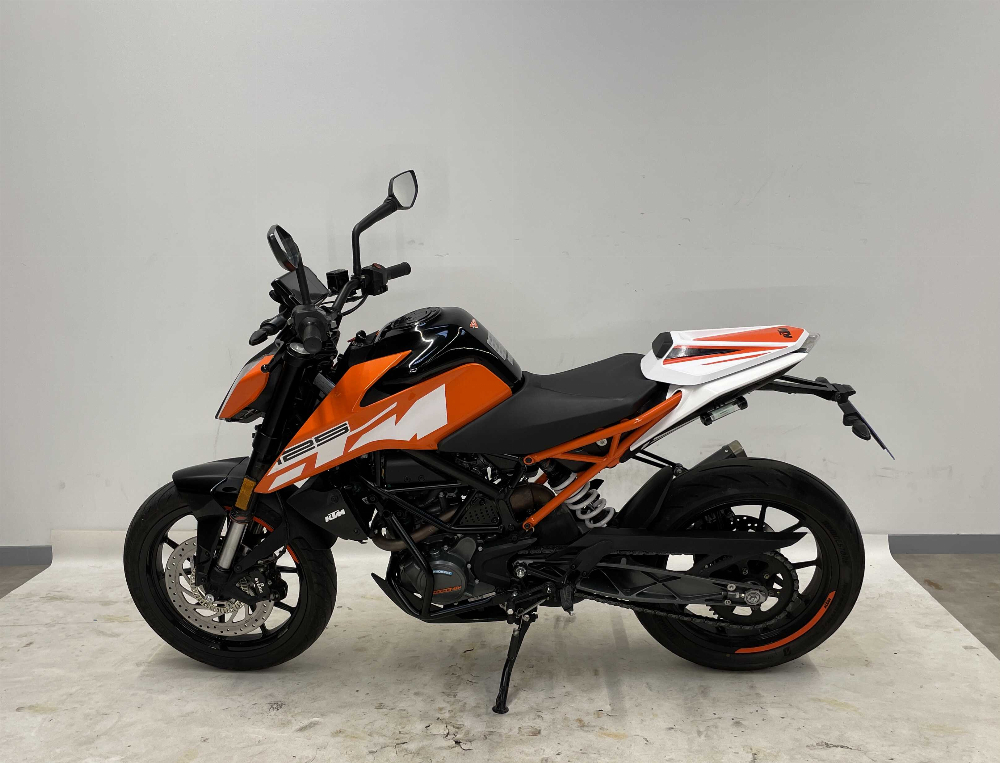 KTM 125 Duke 2019 vue gauche