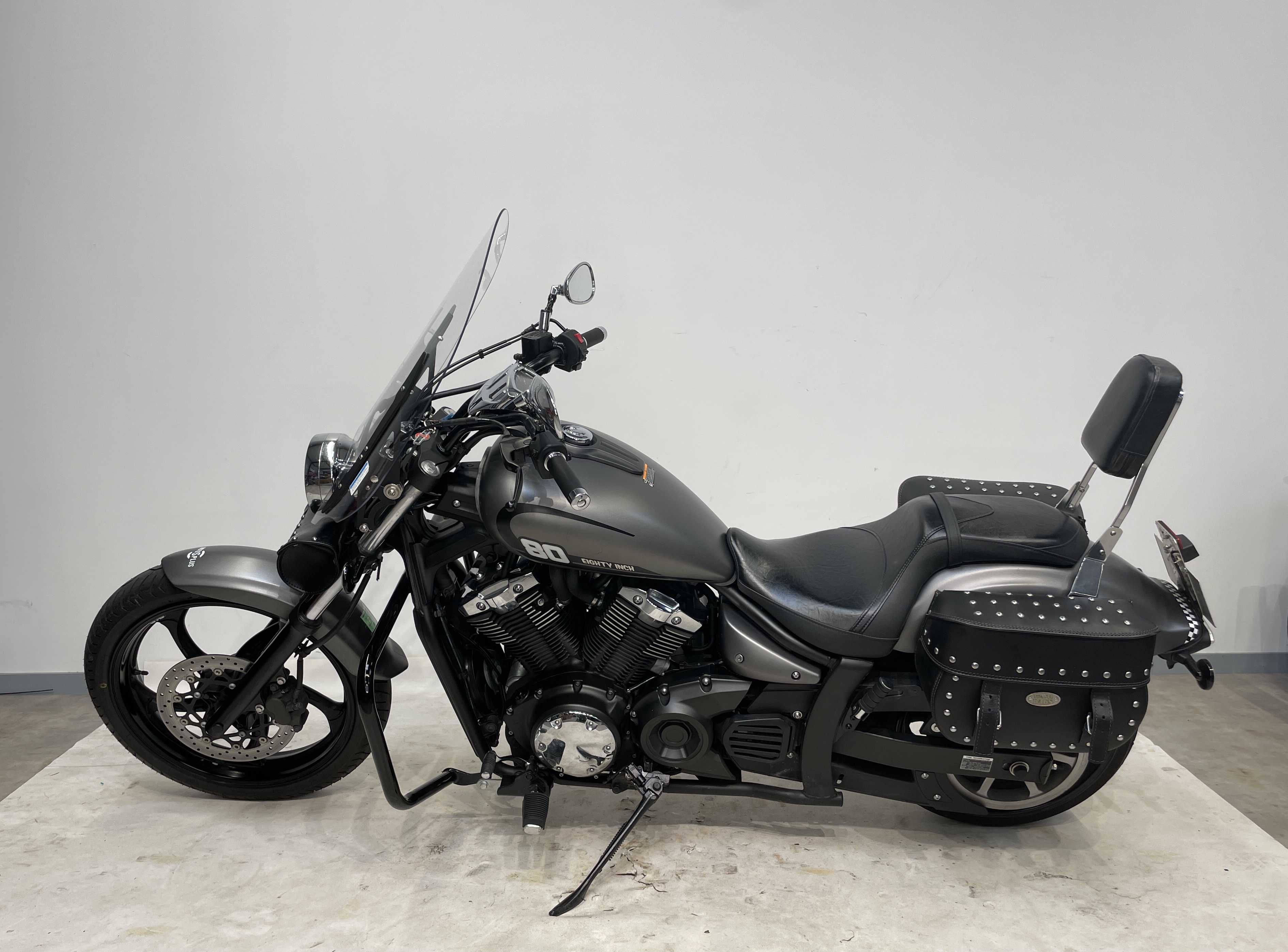 Yamaha XVS 1300 A Midnight Star 2016 HD vue gauche