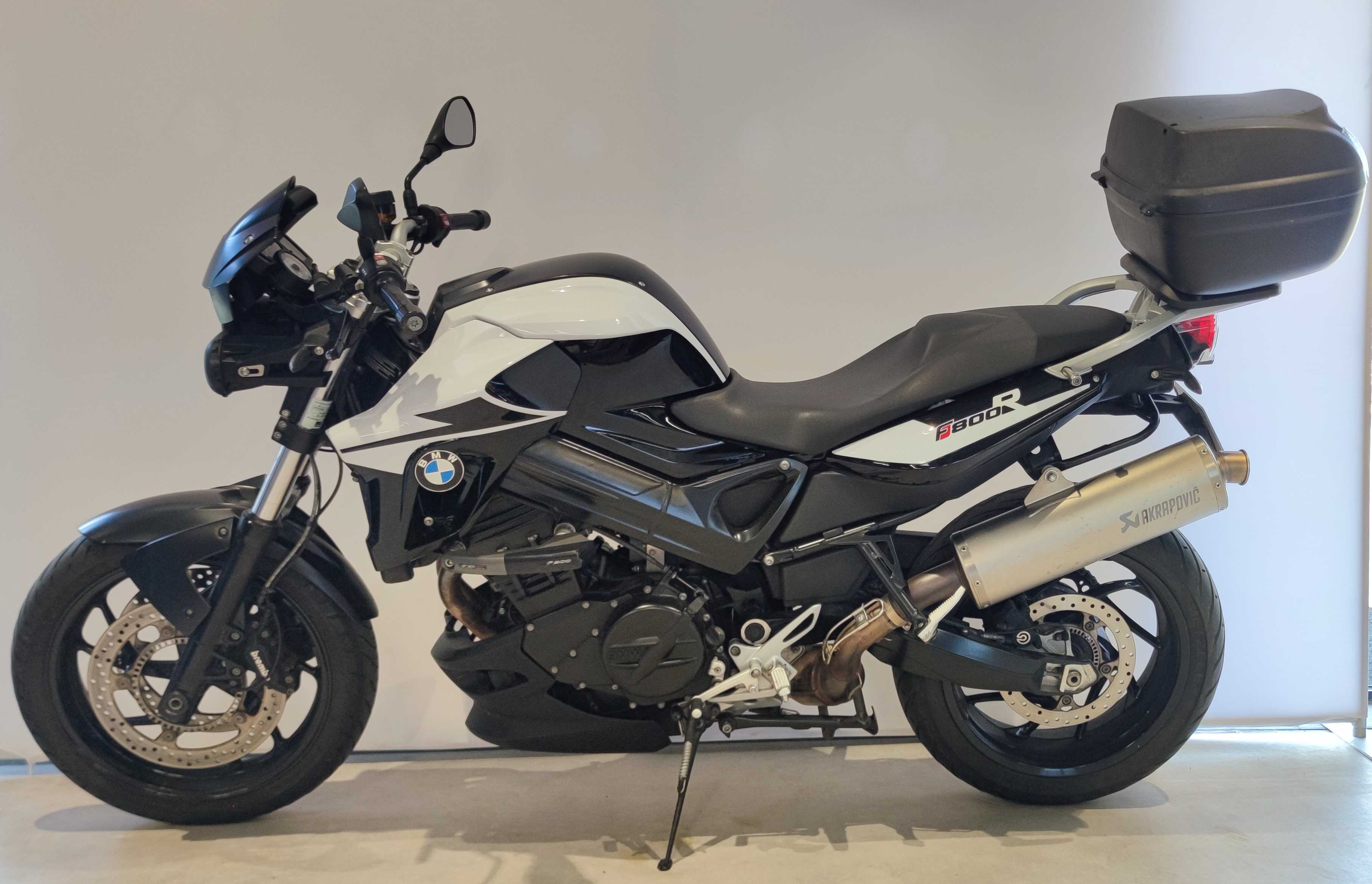 BMW F 800 R 2014 HD vue gauche