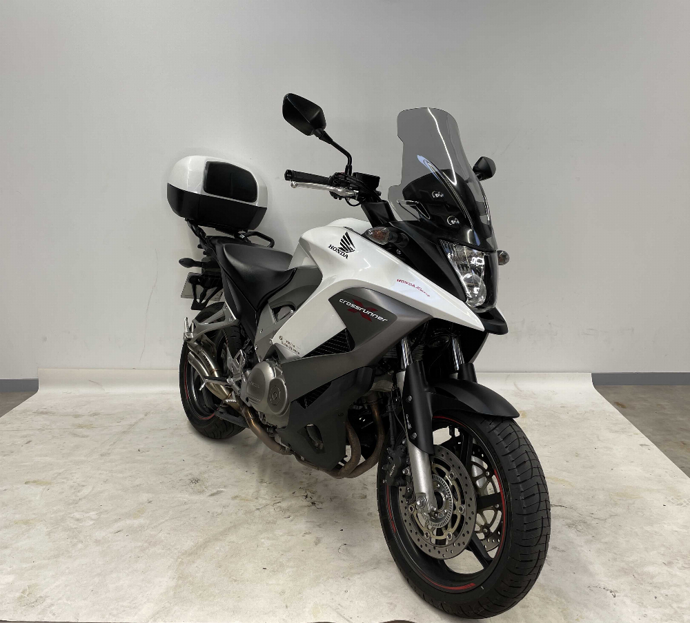 Honda VFR 800 X Crossrunner RC60 2011 vue 3/4 droite