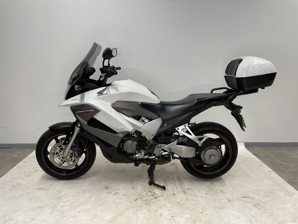 Honda VFR 800 X Crossrunner RC60 2011 vue gauche