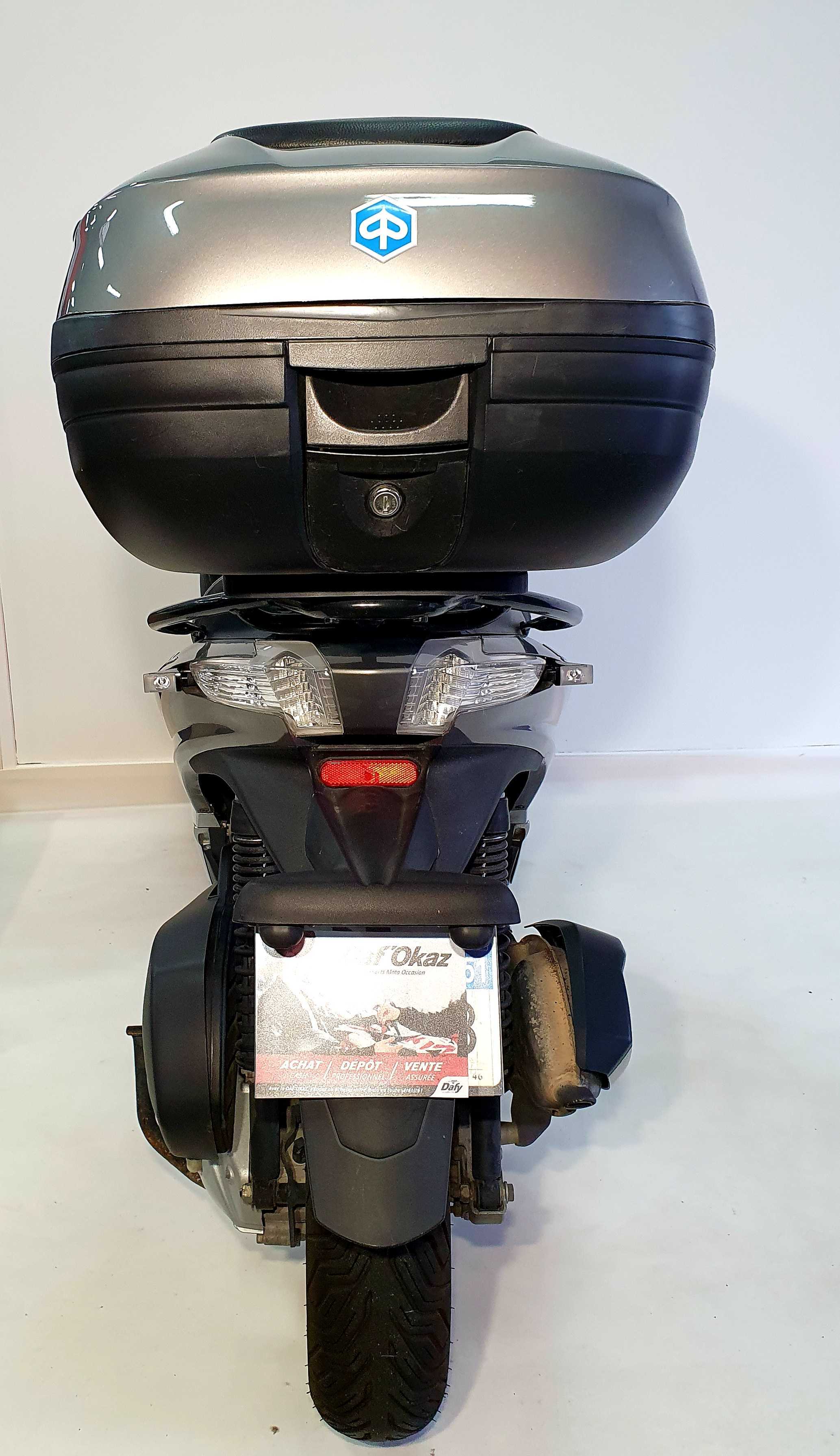 Piaggio MP3 300 2011 HD vue arrière