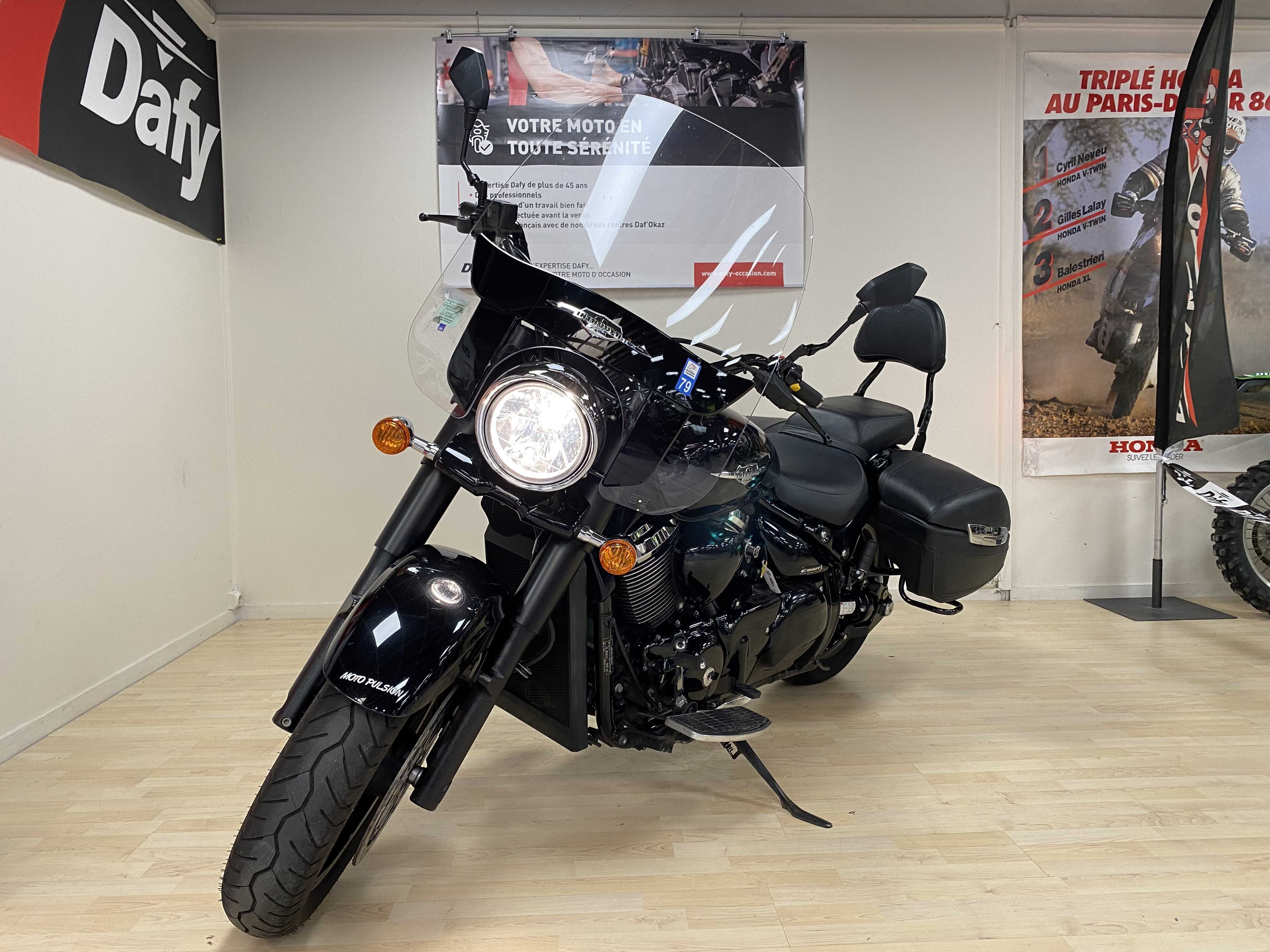 Suzuki VL 1500 Intruder (C1500T) 2014 HD vue avant