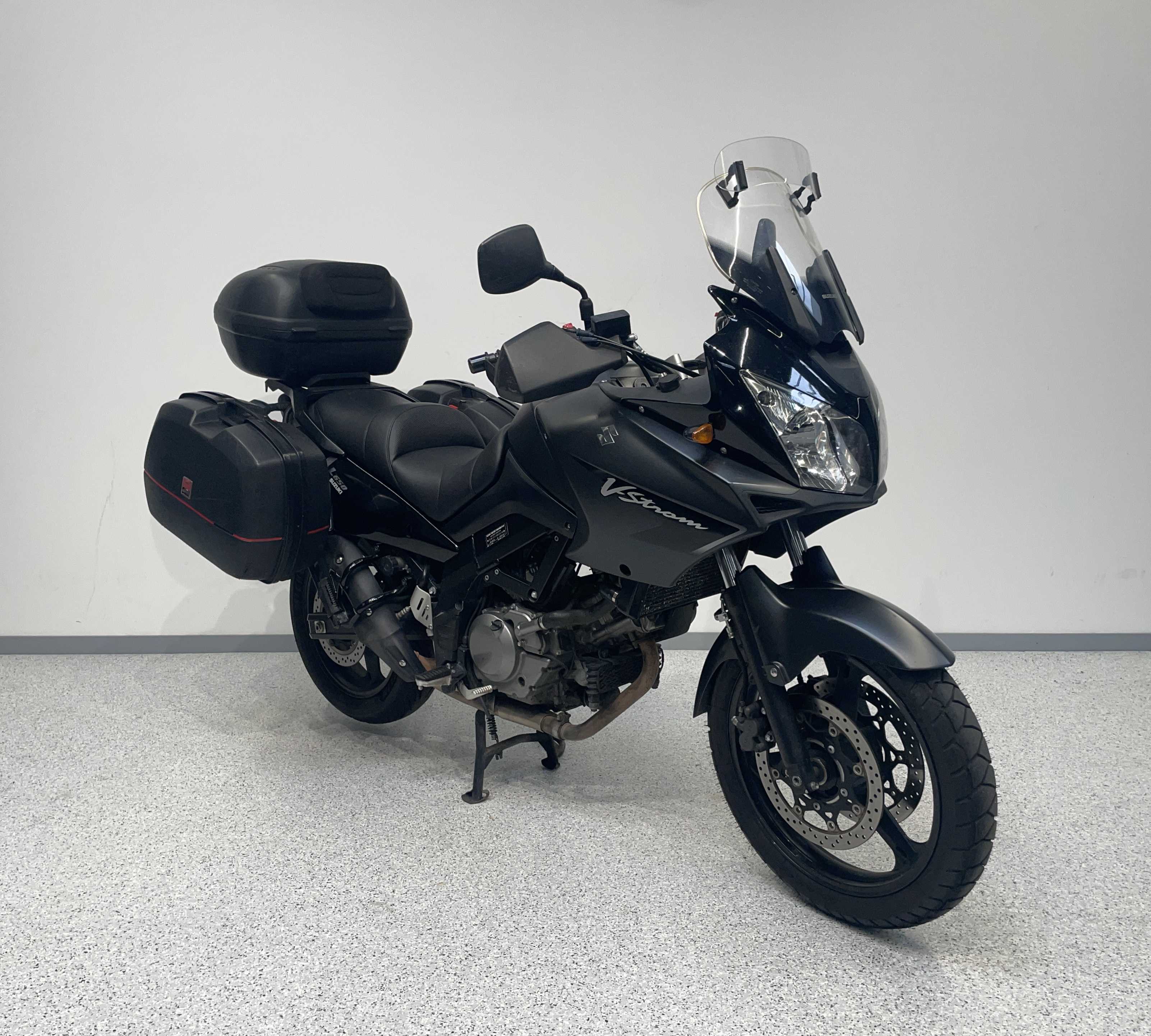 Suzuki DL 650 V-Strom 2008 HD vue 3/4 droite