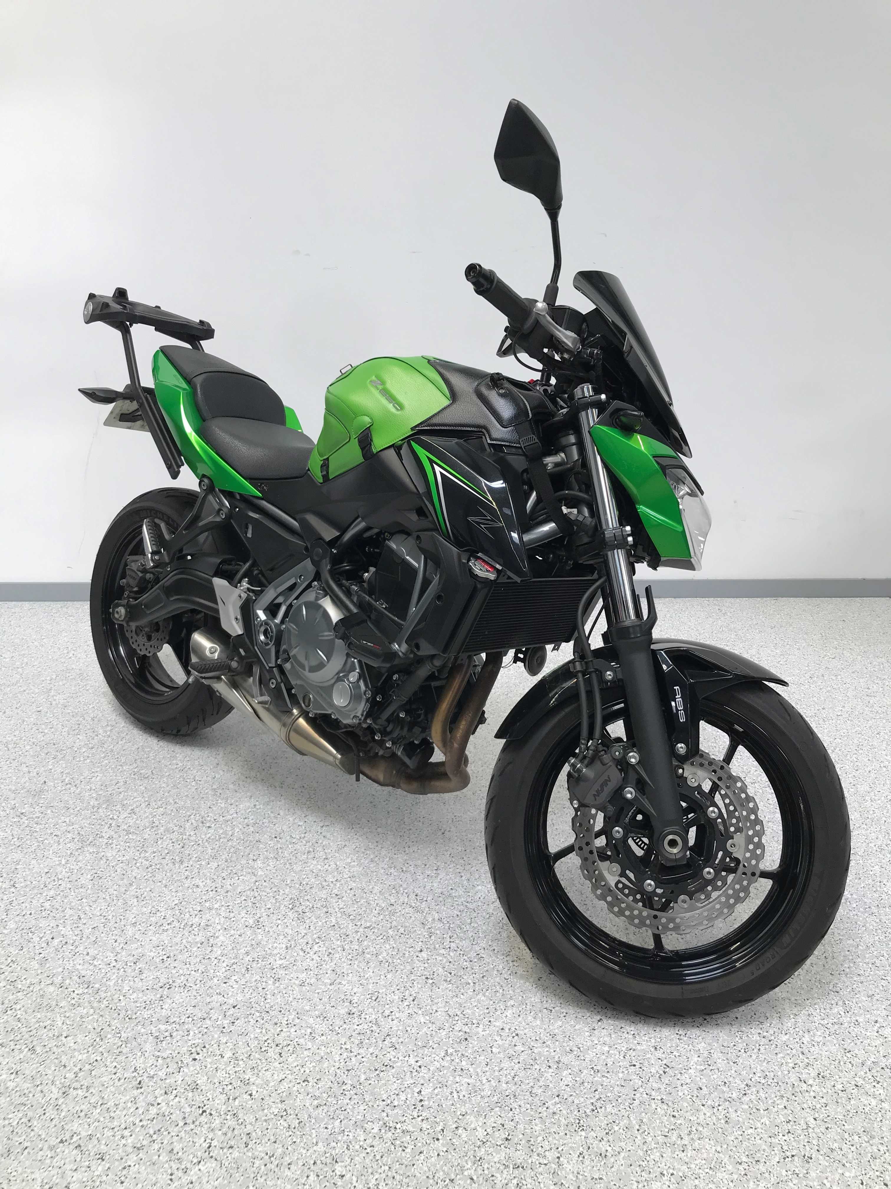 Kawasaki Z 650 2018 HD vue 3/4 droite