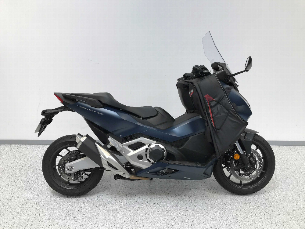 Honda NSS 750 Forza 2021 vue gauche