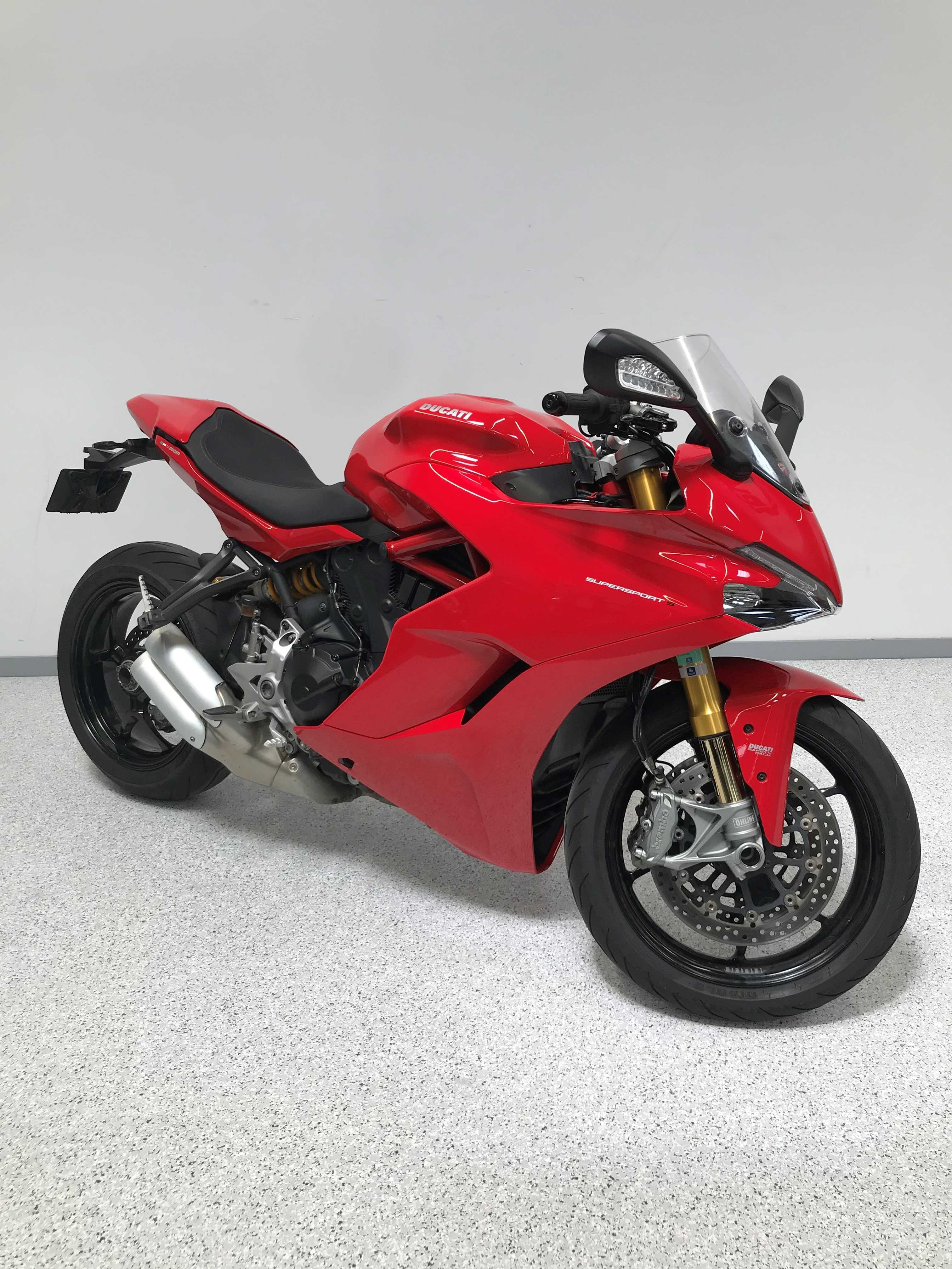 Ducati 939 Supersport S 2017 HD vue 3/4 droite