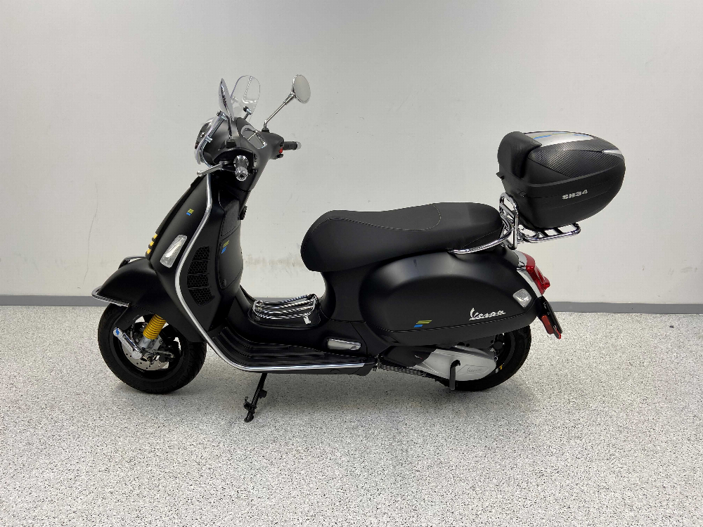 Vespa 300 gts gts 2021 vue gauche