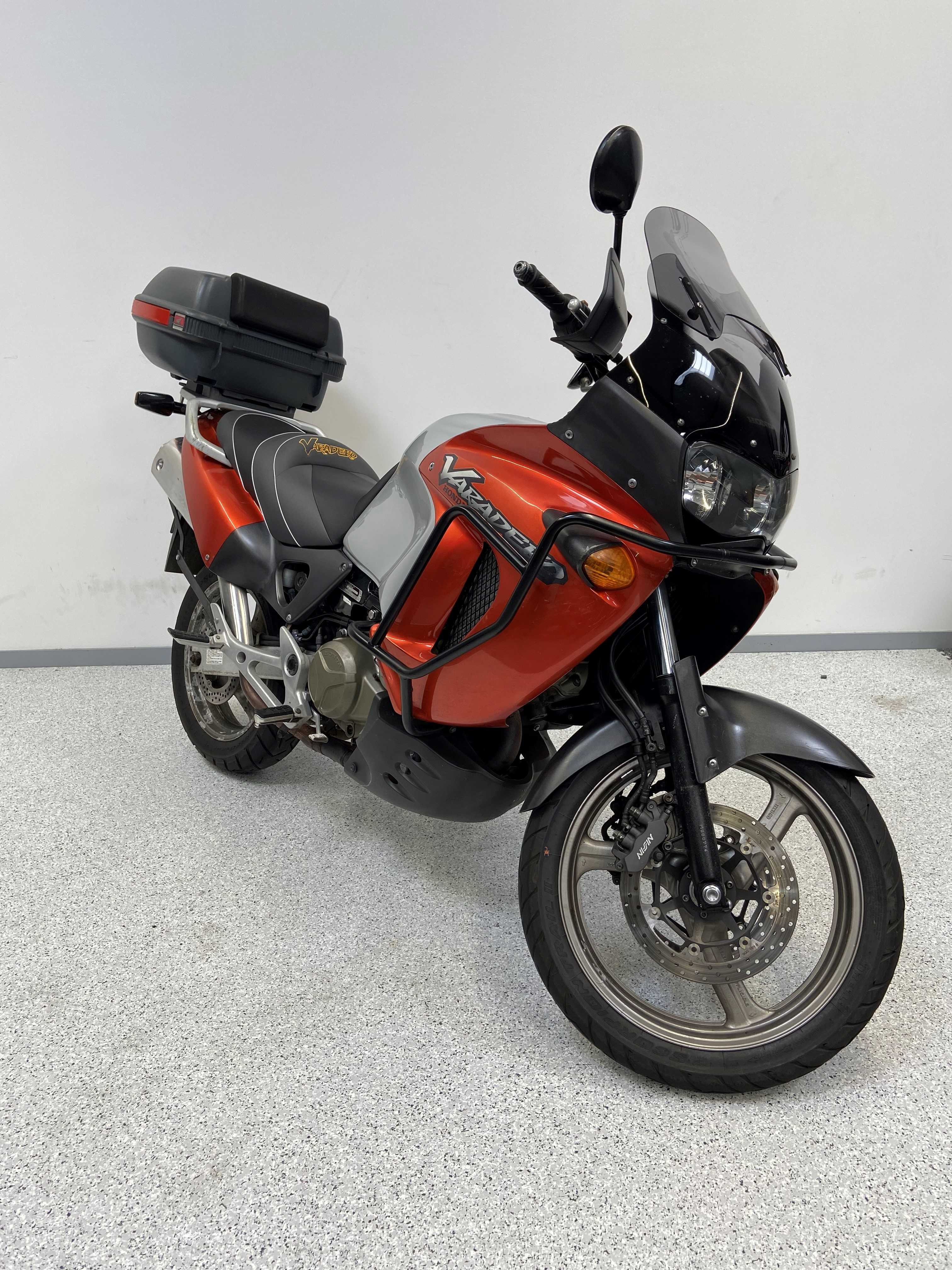 Honda XL 1000 V Varadero 1999 HD vue 3/4 droite