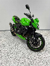 Aperçu Kawasaki Z 750 (ZR750) 2011 vue 3/4 droite