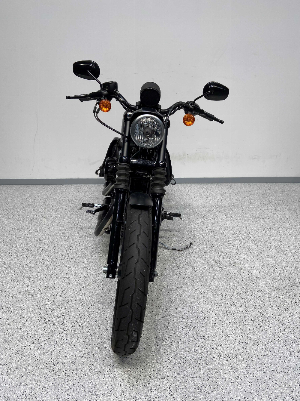 Harley-Davidson IRON 883 2017 vue avant