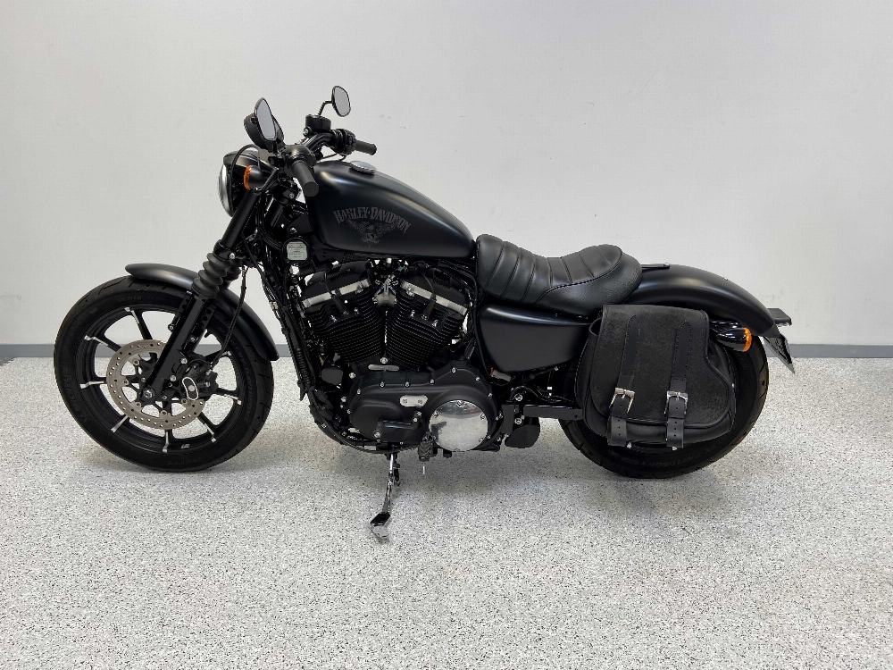 Harley-Davidson IRON 883 2017 vue gauche