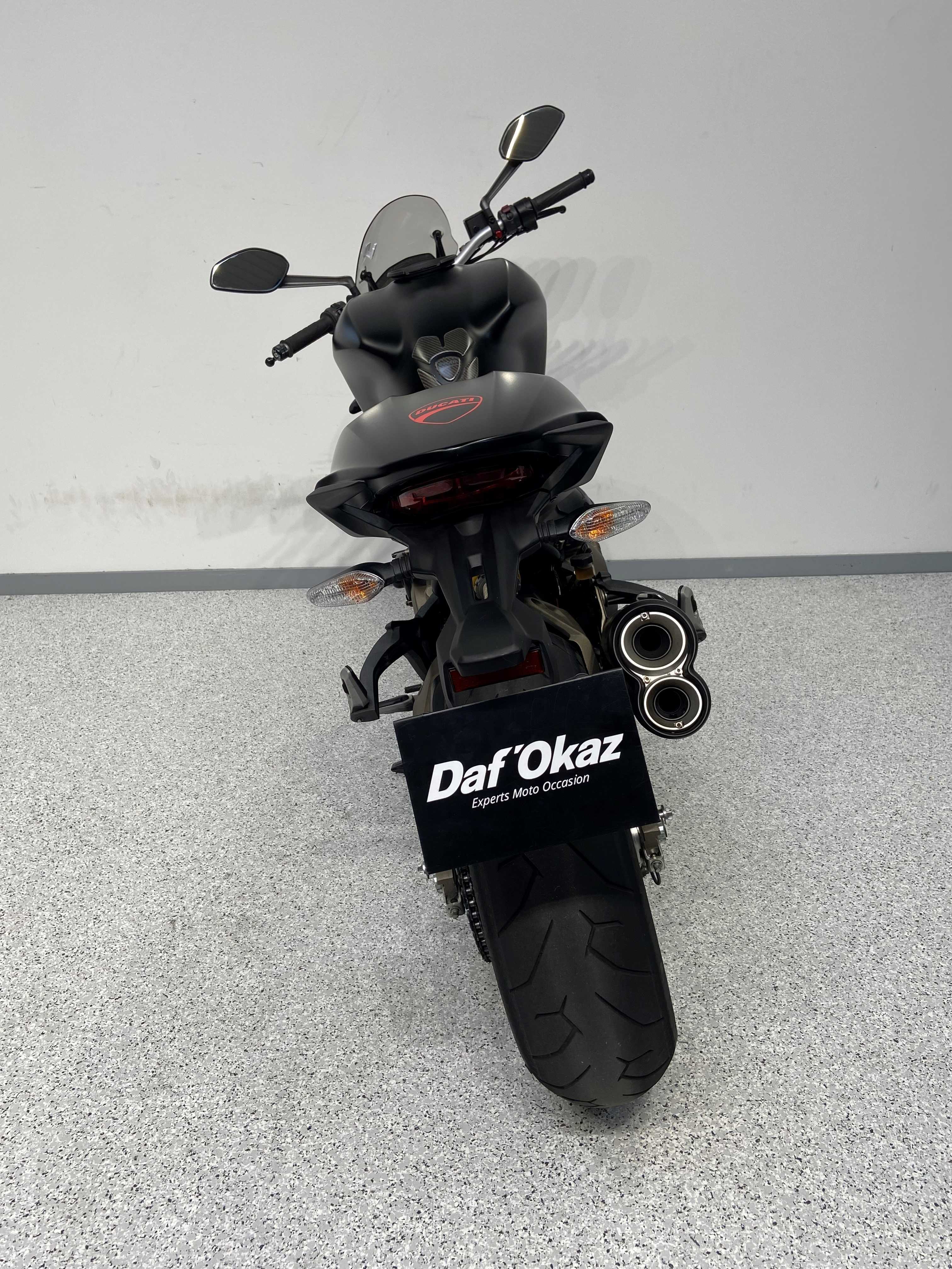 Ducati 821 Monster Dark 2015 HD vue arrière