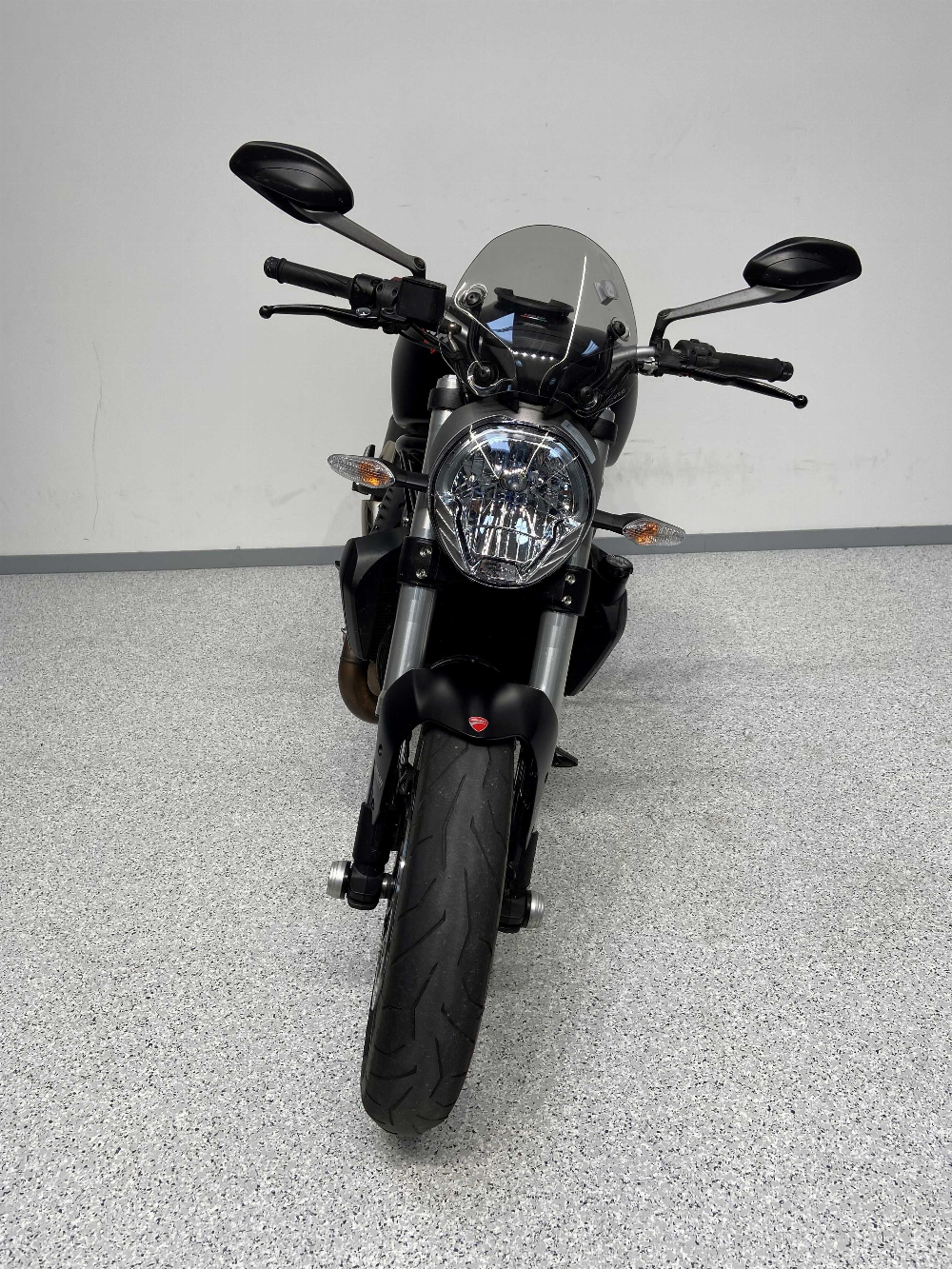 Ducati 821 Monster Dark 2015 vue avant