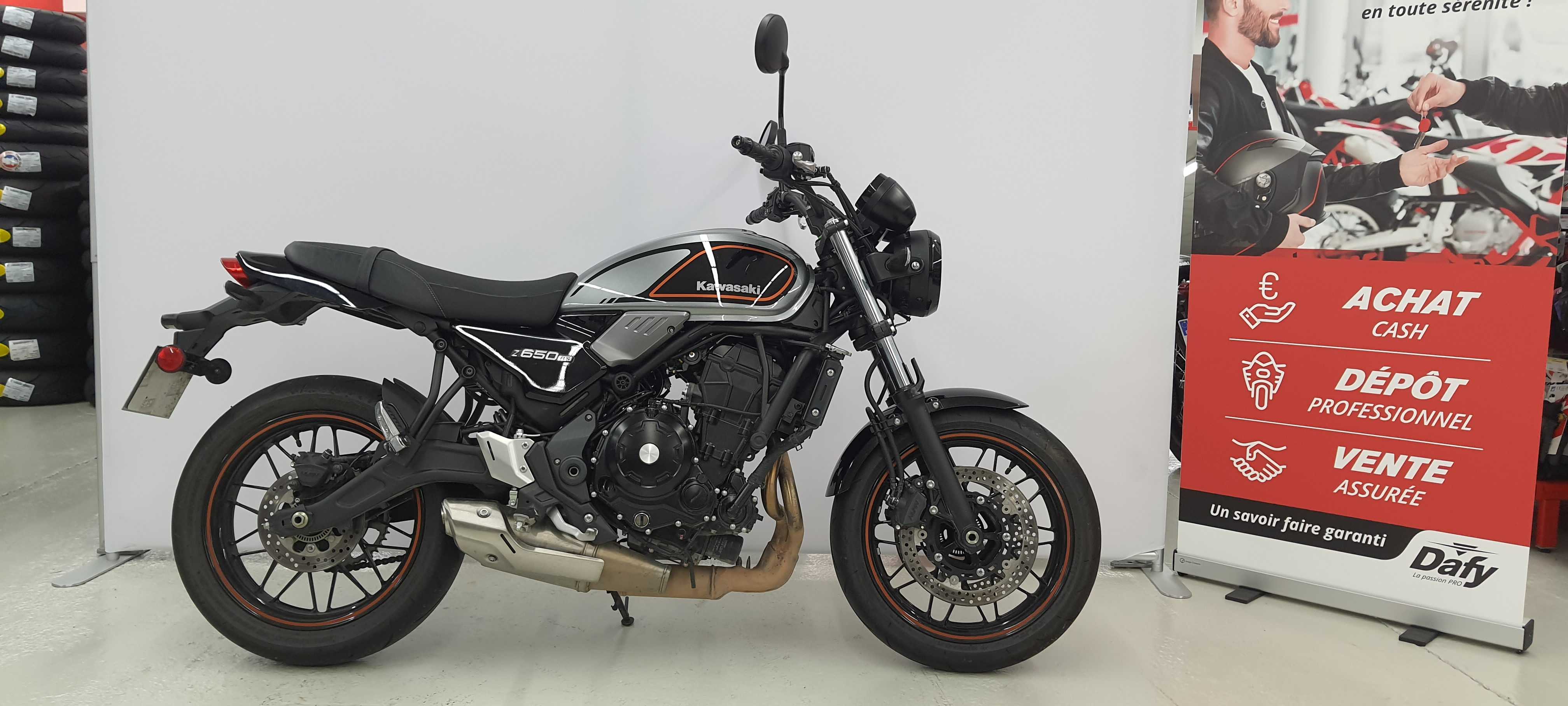 Kawasaki Z 650 2021 HD vue gauche