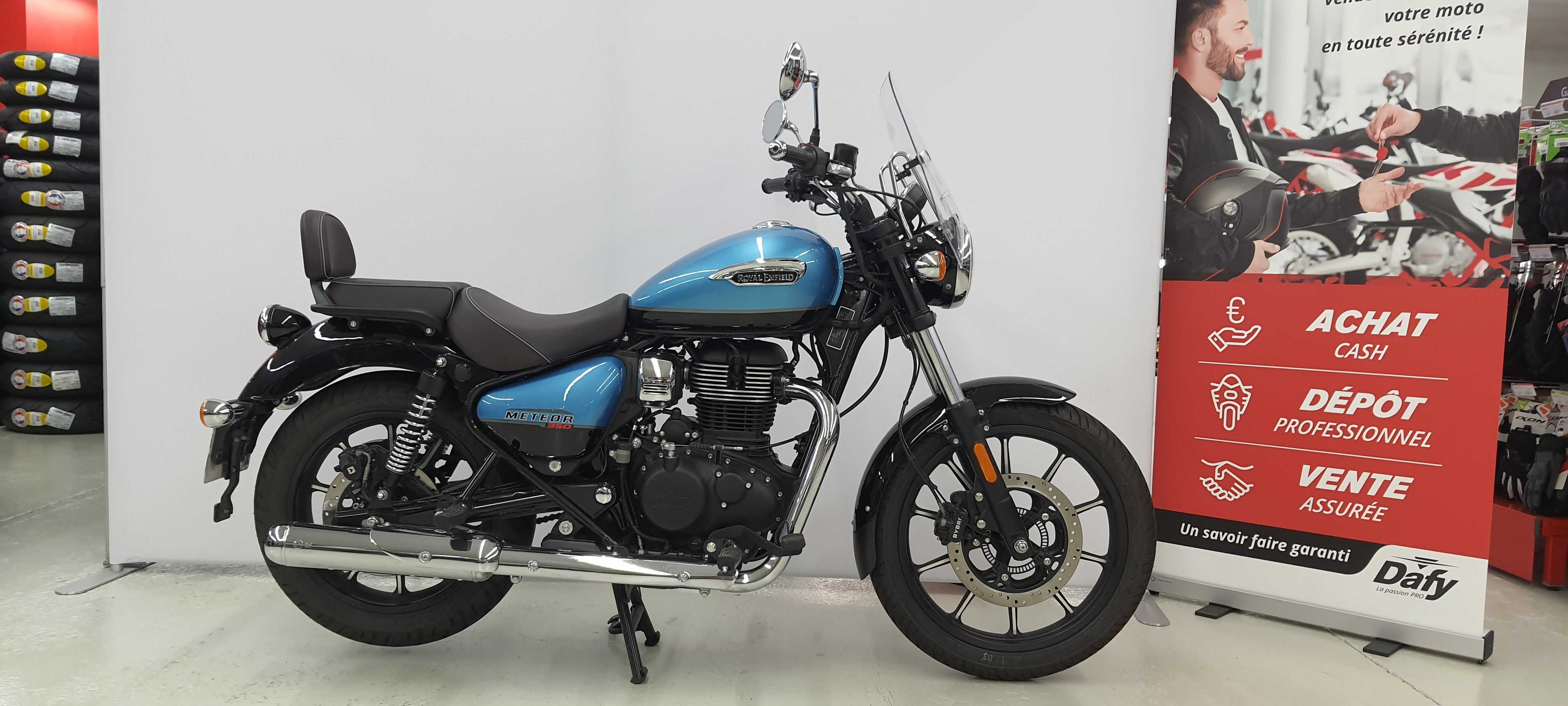 Royal Enfield METEOR 350 SUPERNOVA 2022 HD vue gauche