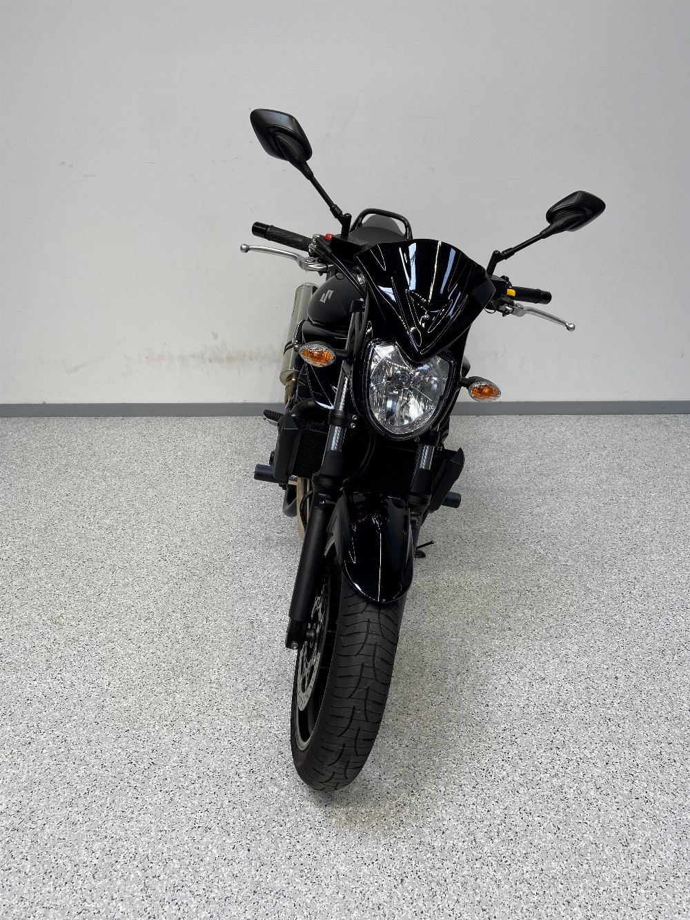 Suzuki GSF 650 N Bandit 2012 vue avant