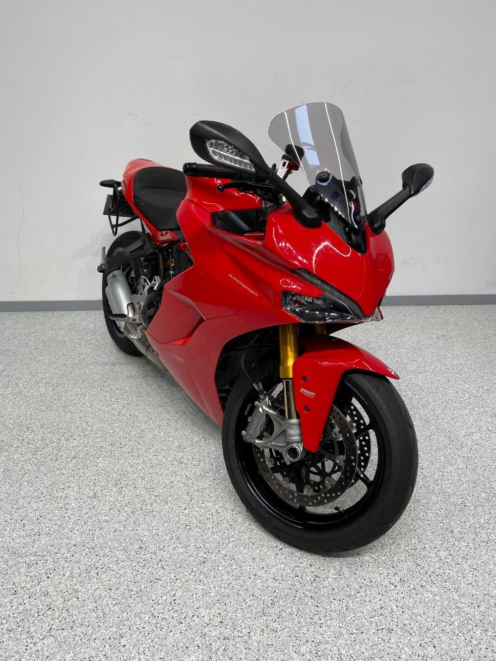 Ducati 939 Supersport 2020 vue 3/4 droite