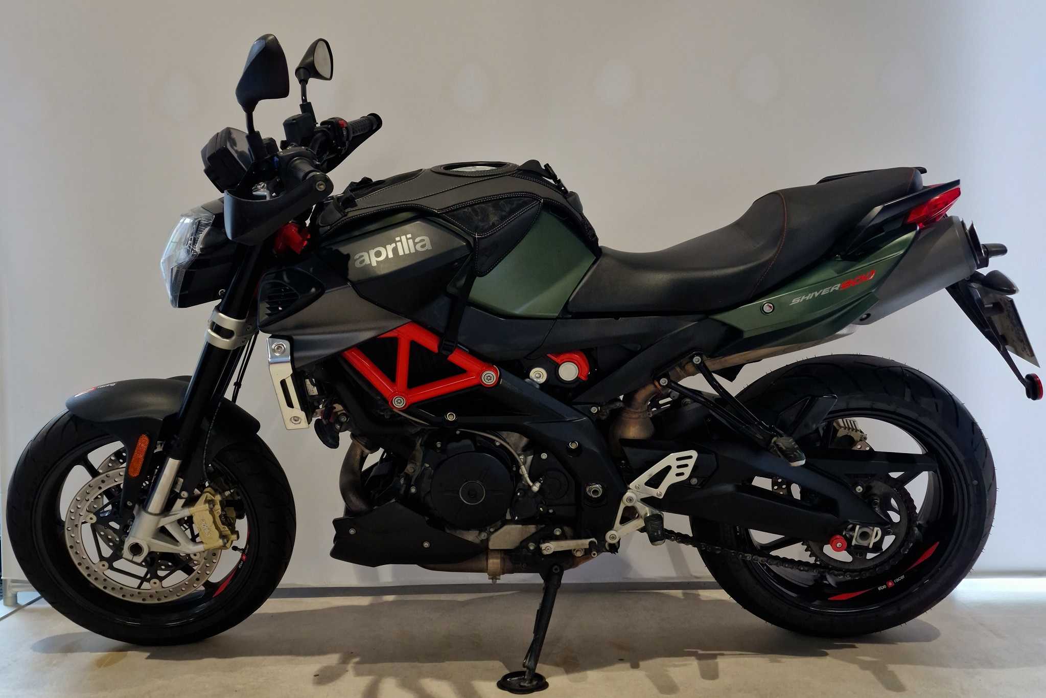 Aprilia Shiver 900 ABS 2018 HD vue gauche