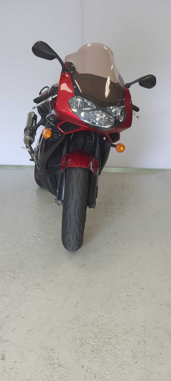 Aprilia SL 1000 Falco 2004 HD vue 3/4 droite