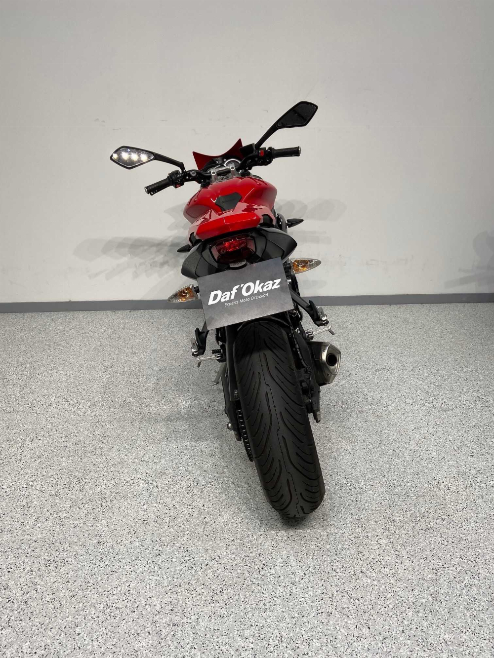 Triumph 675 Street Triple 2015 vue arrière