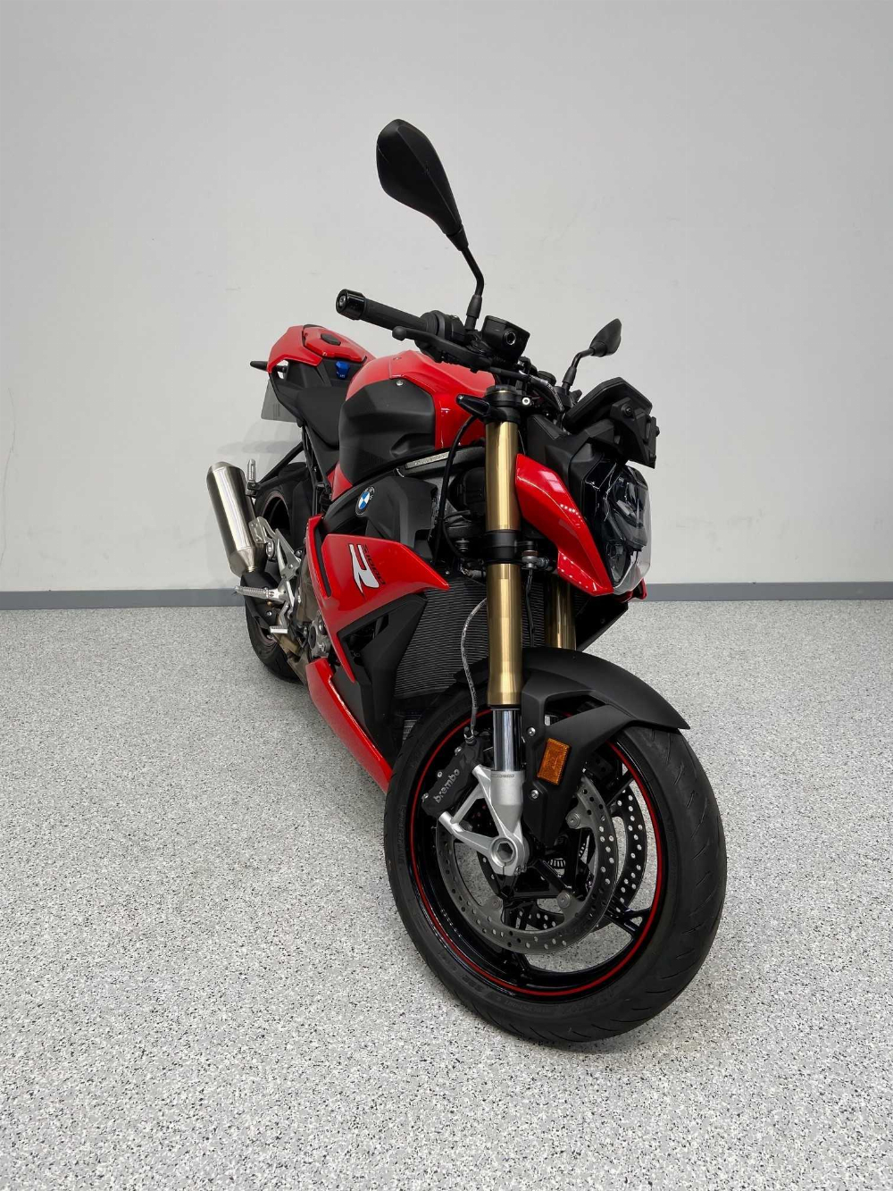 BMW S 1000 R 2021 vue 3/4 droite