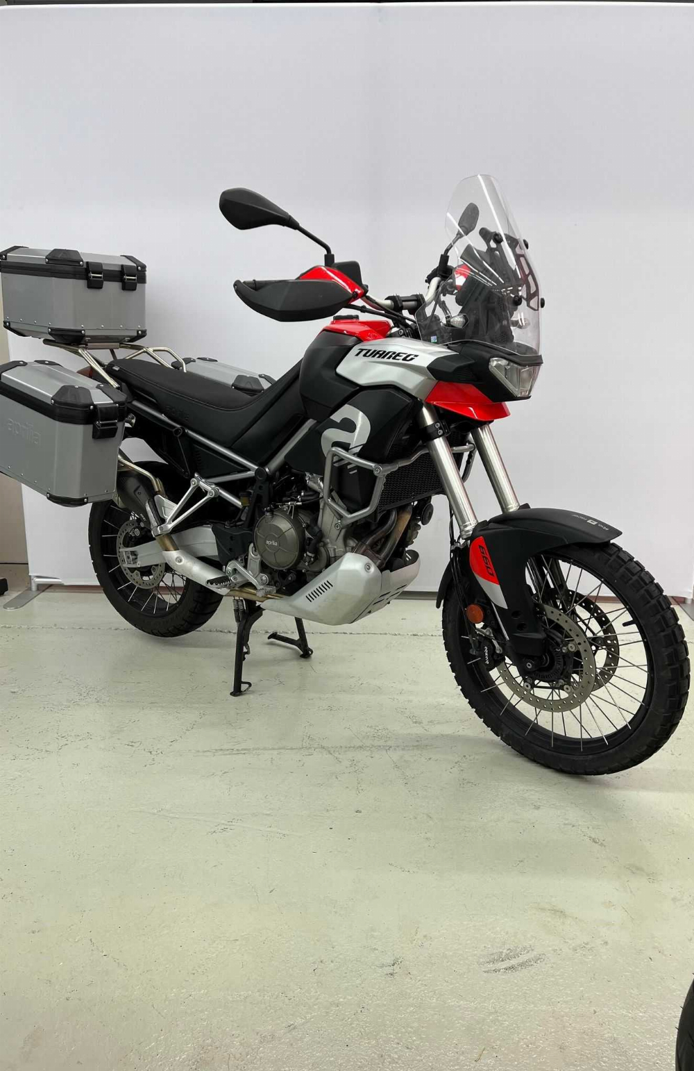 Aprilia TUAREG 660 E5 MARTIAN RED TUAREG 660 E5 MARTIAN RED 2021 vue 3/4 droite